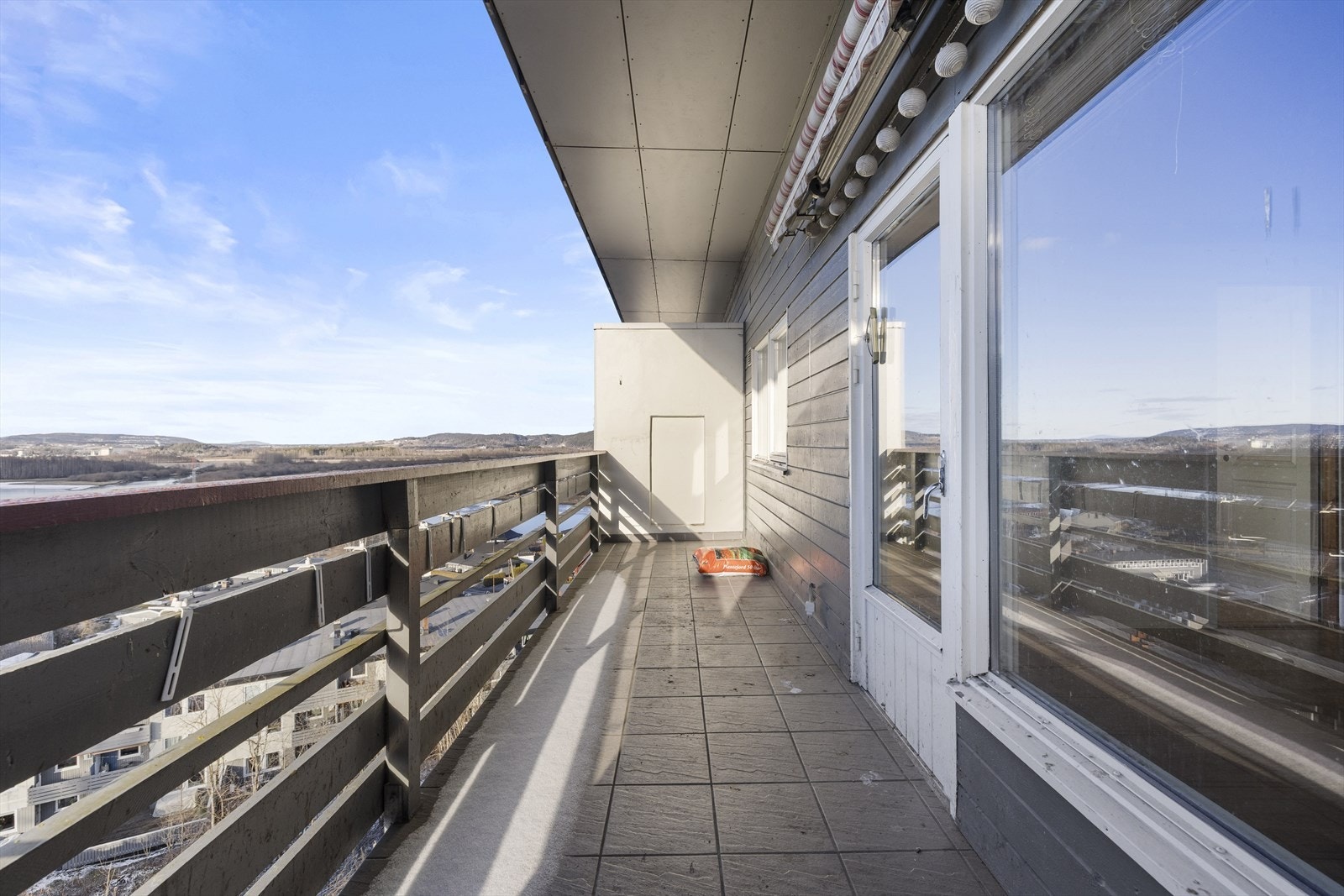 Balkong med fin utsikt. Galleribilde