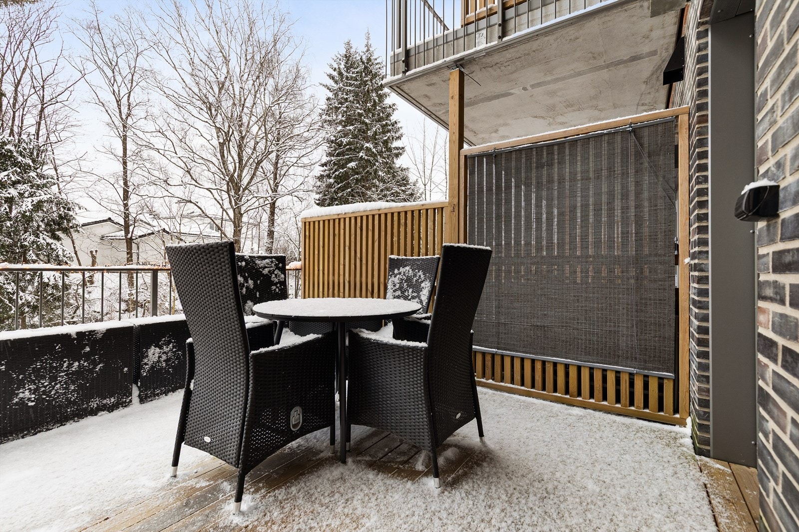 Uteplassen gir gode muligheter for ulike møbleringssoner Galleribilde