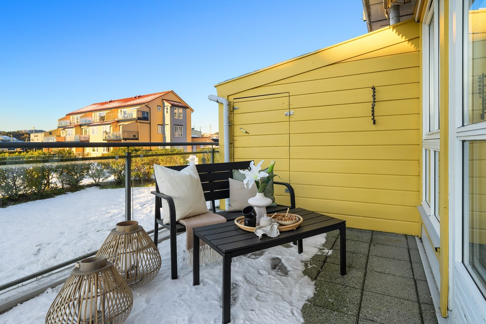 Det er også en liten redskapsbod ute for lagringsplass. Galleribilde