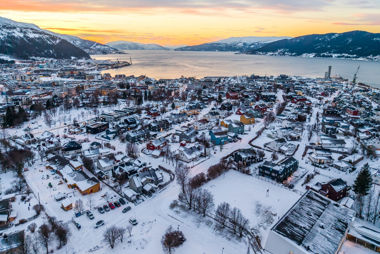 Passer ikke oppsatt visningstidspunkt kan du kontakte Ole Morten Grotnes - 951 20 650 - Så finner vi et passende tidspunkt. Vi hjelper deg også med e-takst og finansiering. Galleribilde