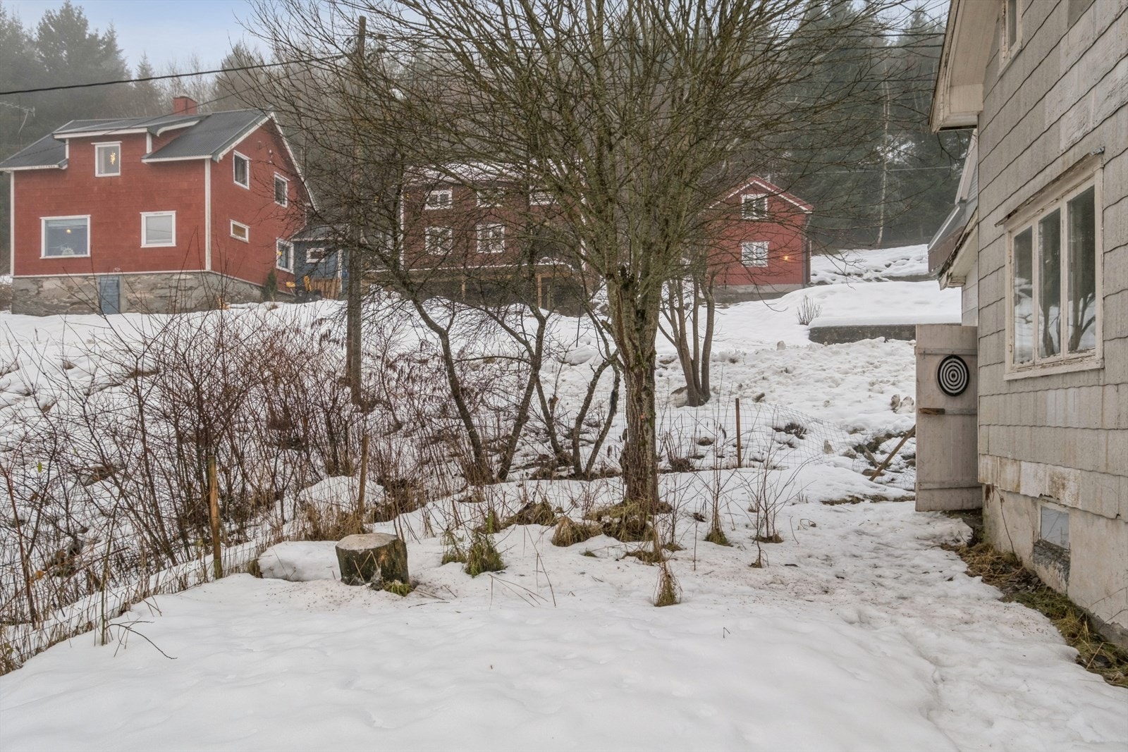 Tomta er på gode 1 236m². Galleribilde