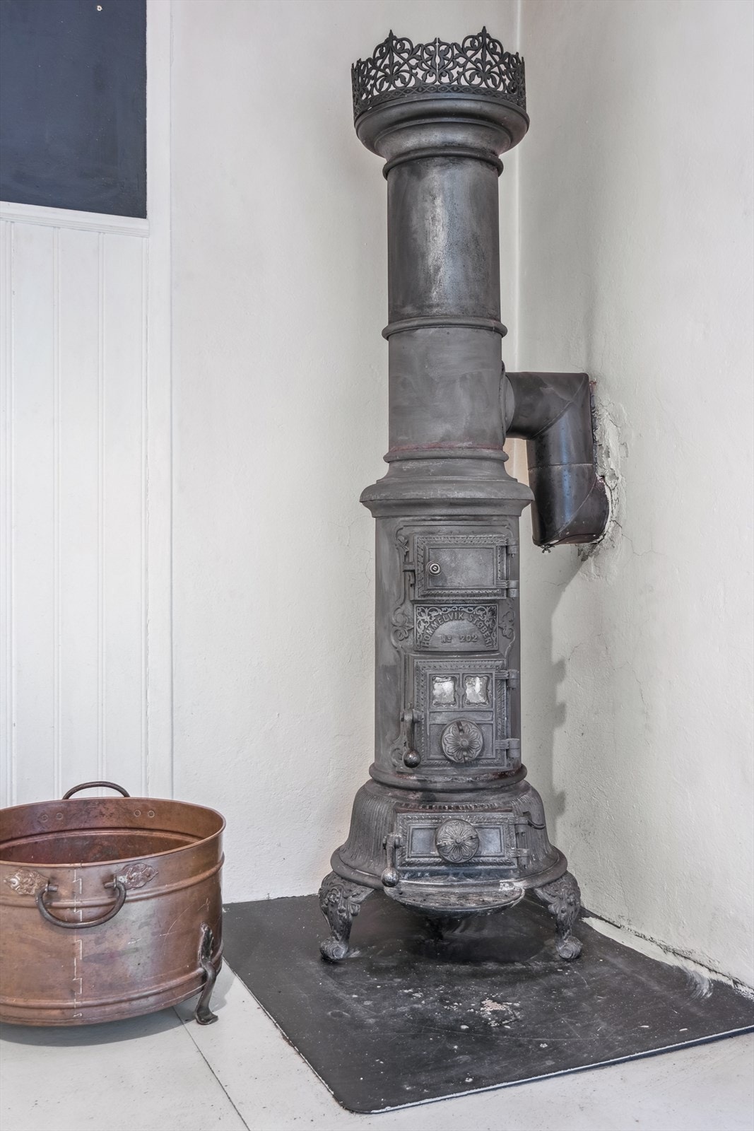 Klassisk peisovn som varmer godt i vinterhalvåret. Galleribilde