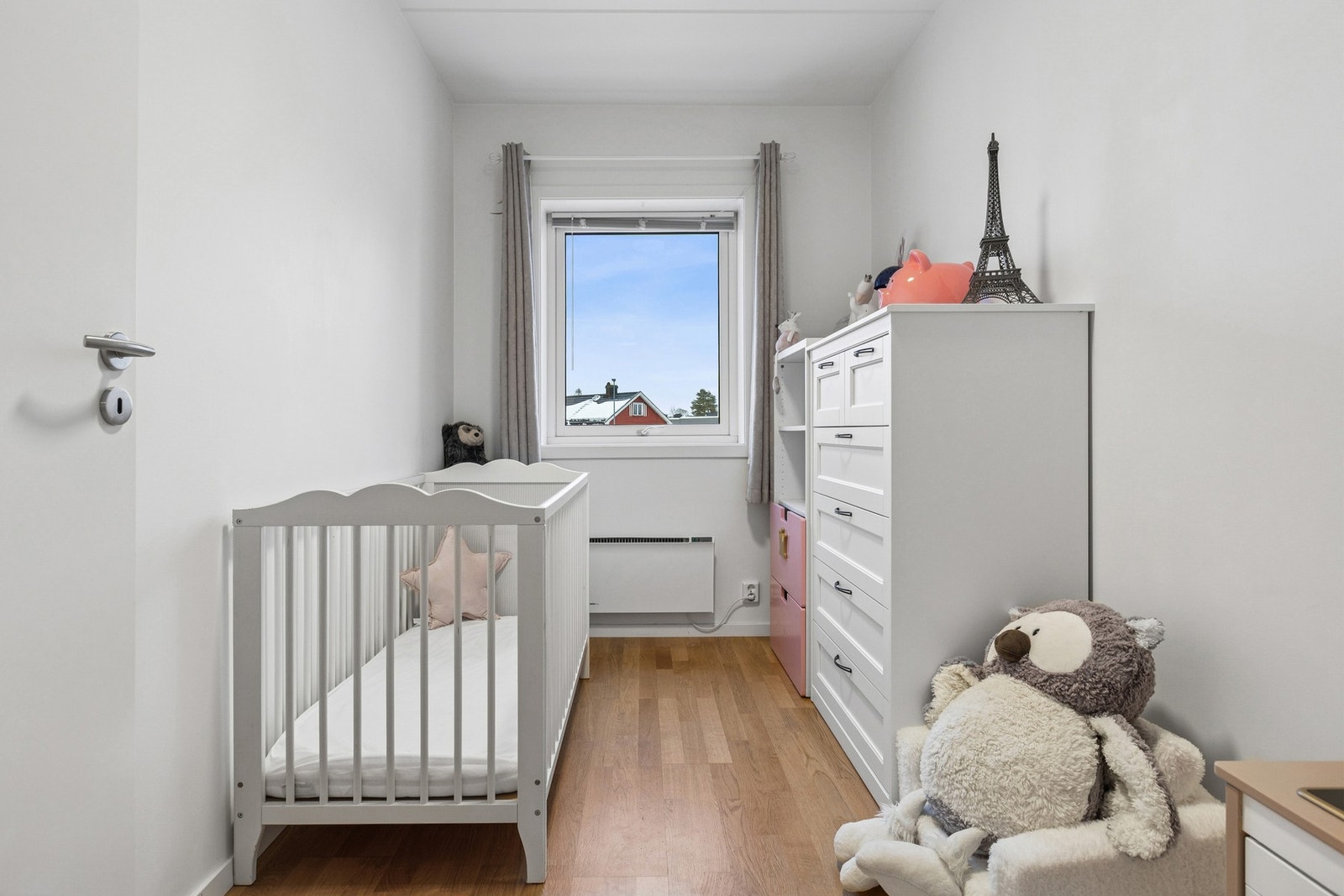 Leiligheten disponerer tre soverom av god størrelse. Galleribilde