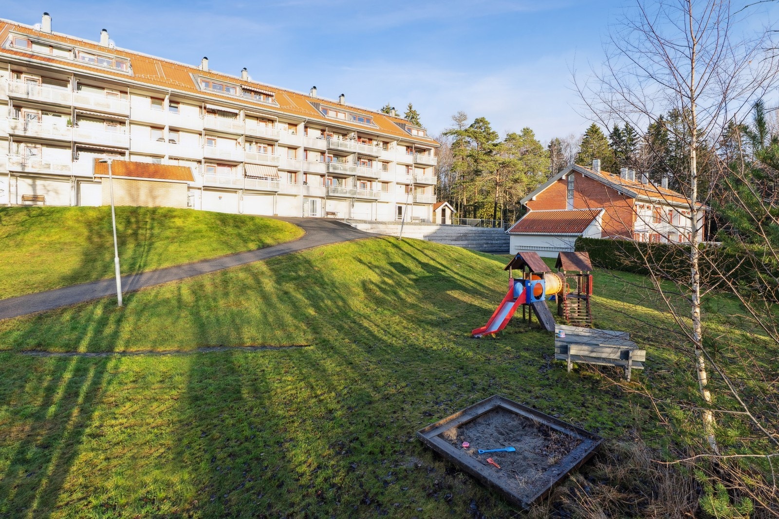 Velkommen til Harald Hårfagres vei 26 D presentert av Utleiemegleren Follo Galleribilde