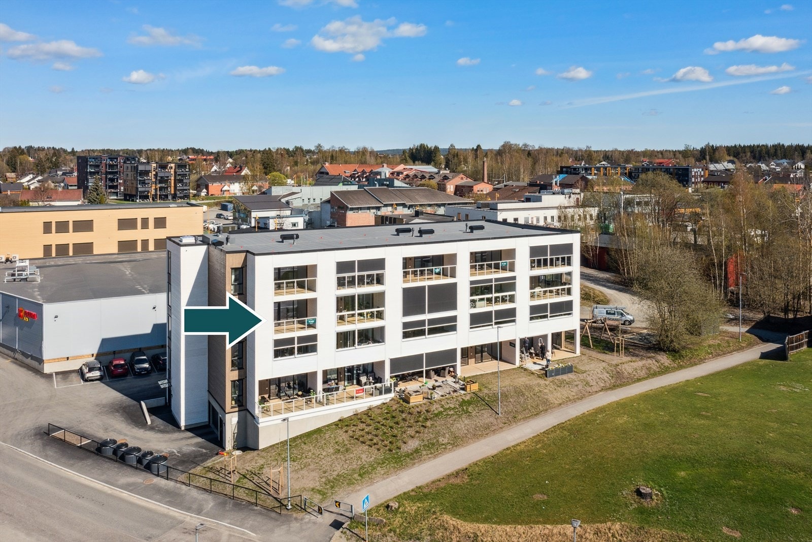 Velkommen til Stasjonskvartalet midt i Løten sentrum Galleribilde