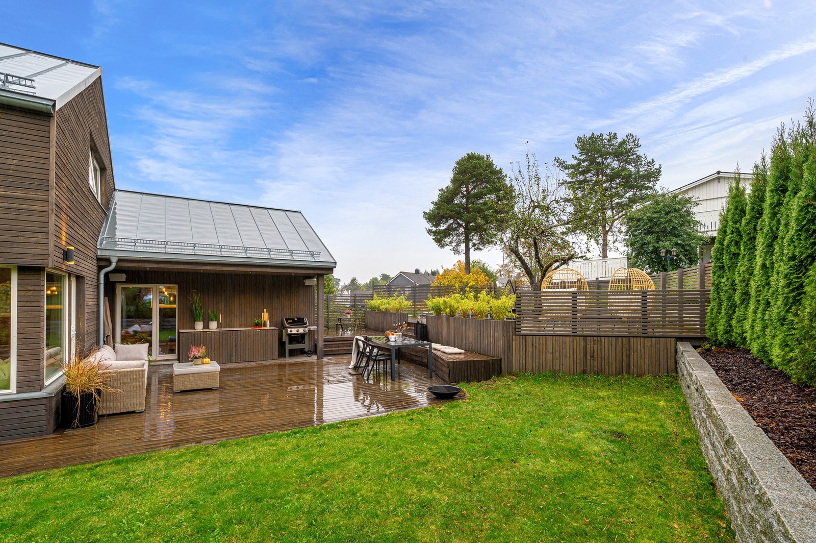 Her får du en enebolig som er jevnlig og godt vedlikeholdt som gjør at boligen holder en særdeles god standard. Galleribilde