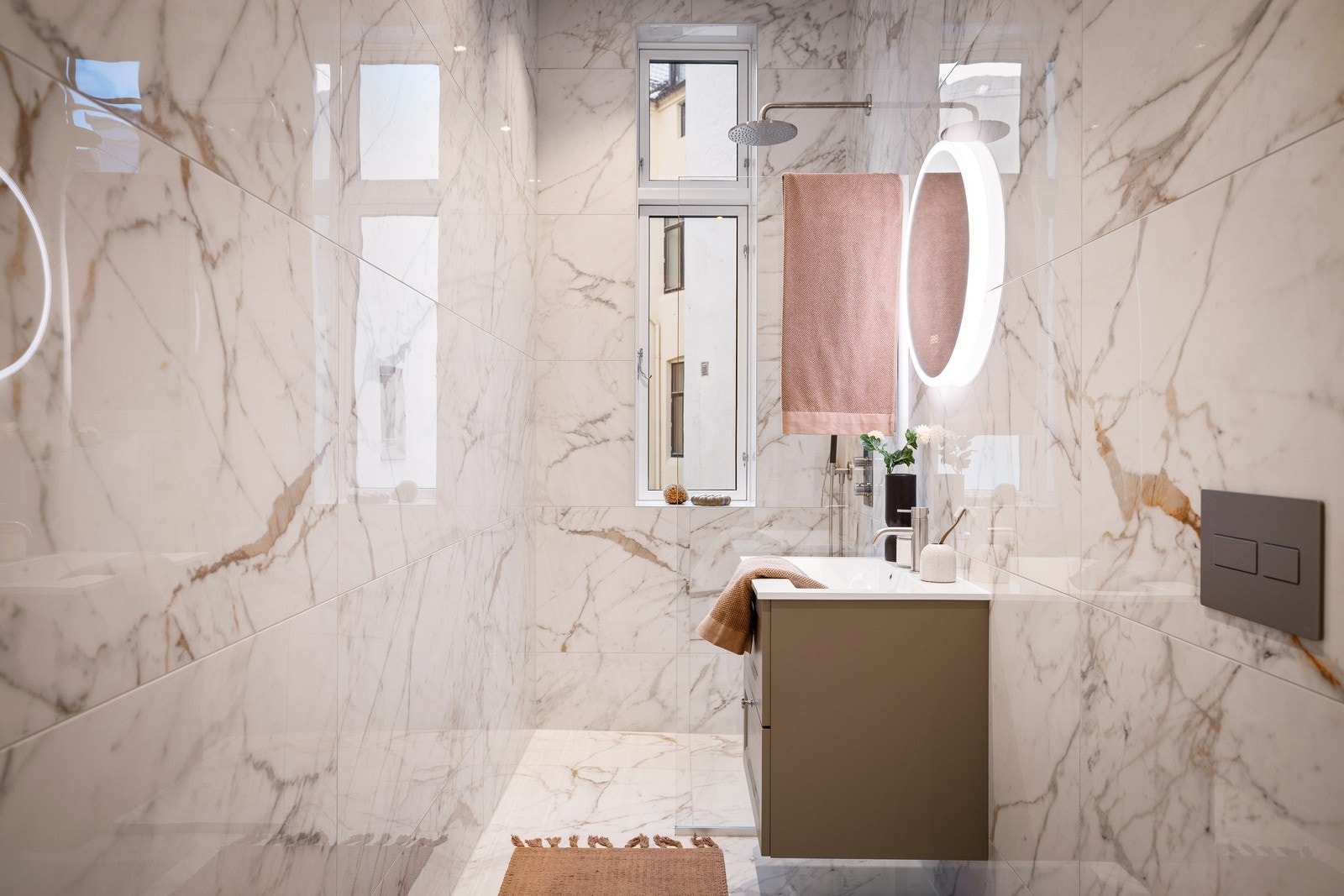 Pene detaljer og ekstra takhøyde Galleribilde