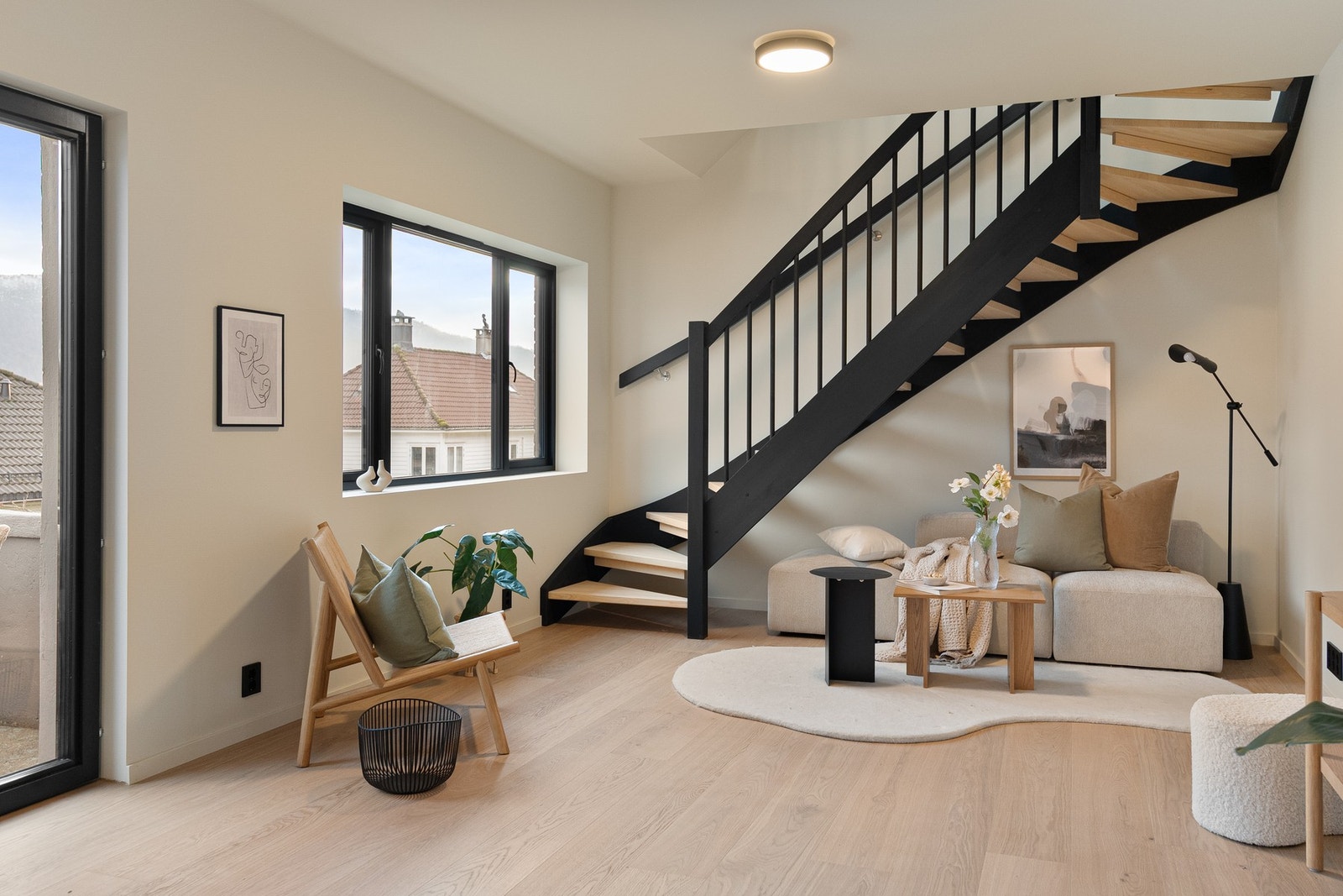 Alle vinduer i leiligheten er byttet. Det satt inn 3-lags isolerglass. Galleribilde