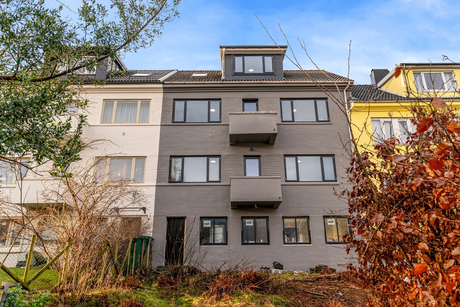 Leiligheten ligger fint til i toppen av bygget. Galleribilde