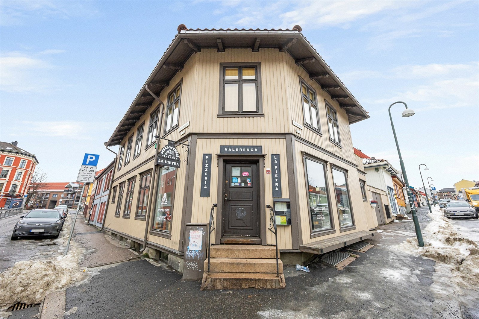 Nærmiljøet med gode restauranter og cafeer Galleribilde