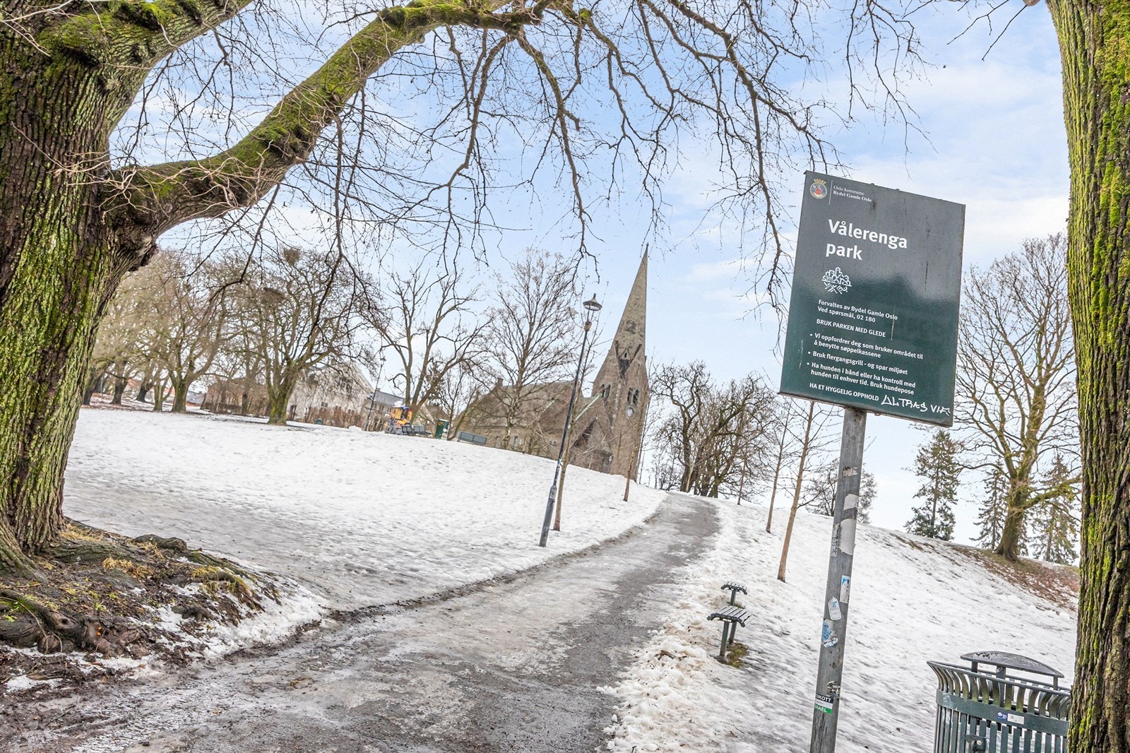 Vålerenga kirke Galleribilde