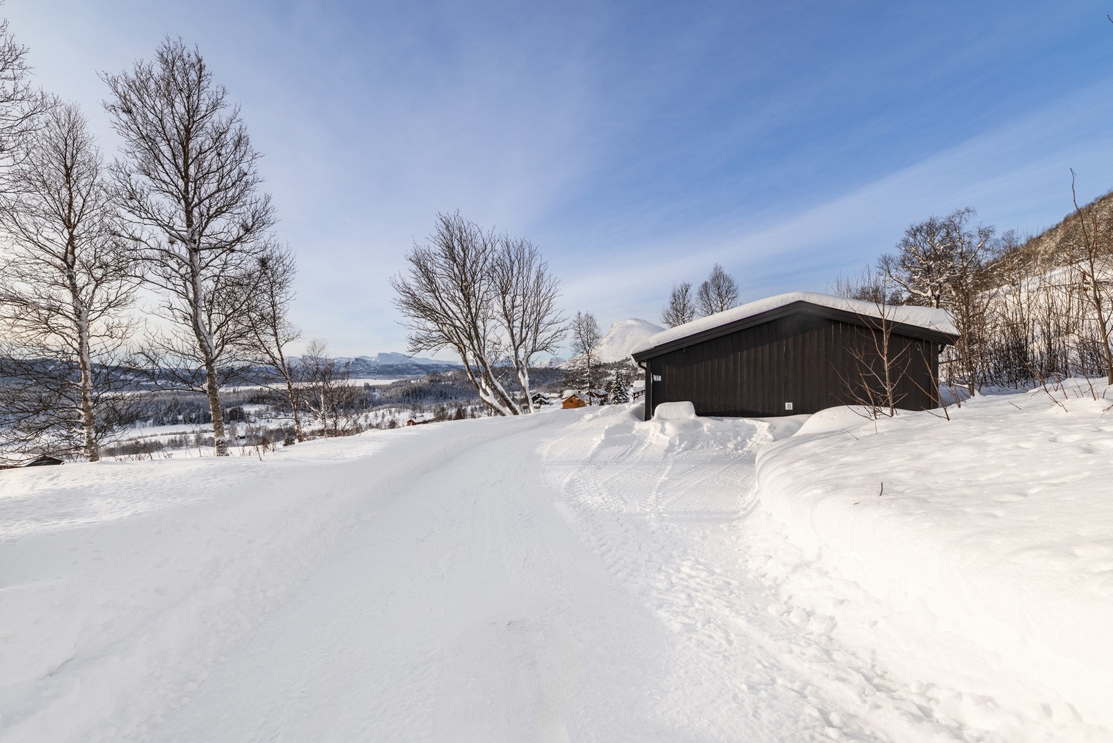God tilkomst med jevnlig brøyting. Galleribilde