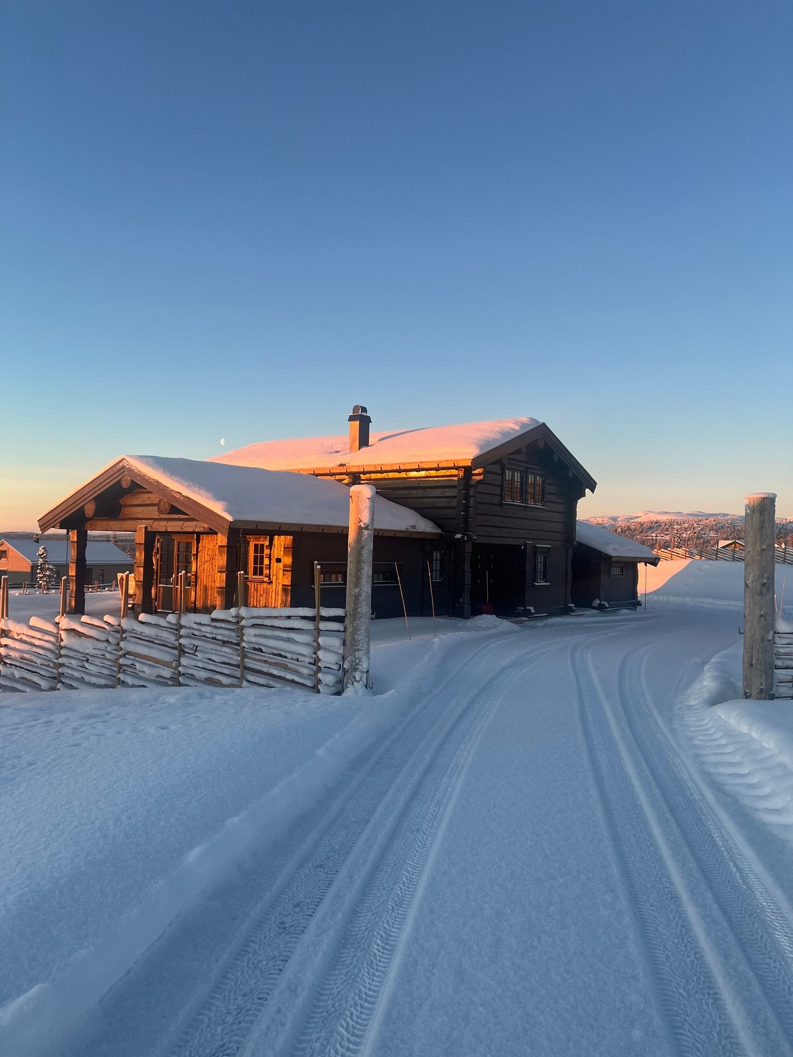 Velkommen til Ølnesetervegen 94 i Sør-Aurdal kommune. Galleribilde