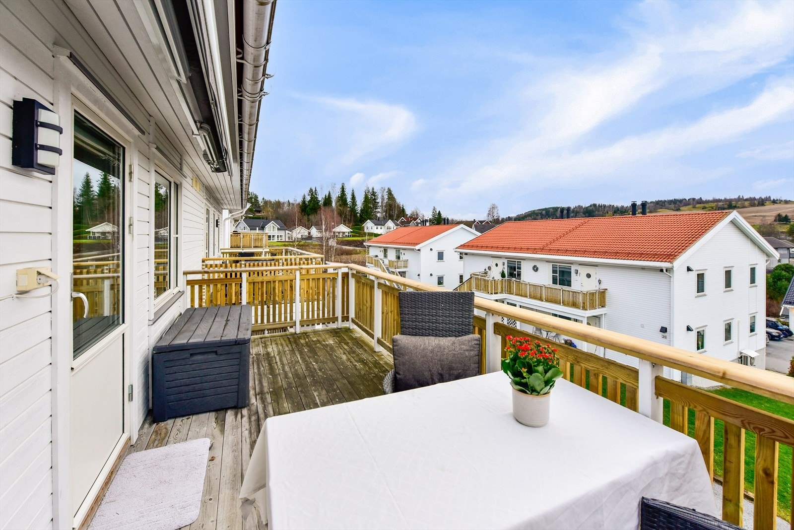 Sommerbilde av verandaen Galleribilde