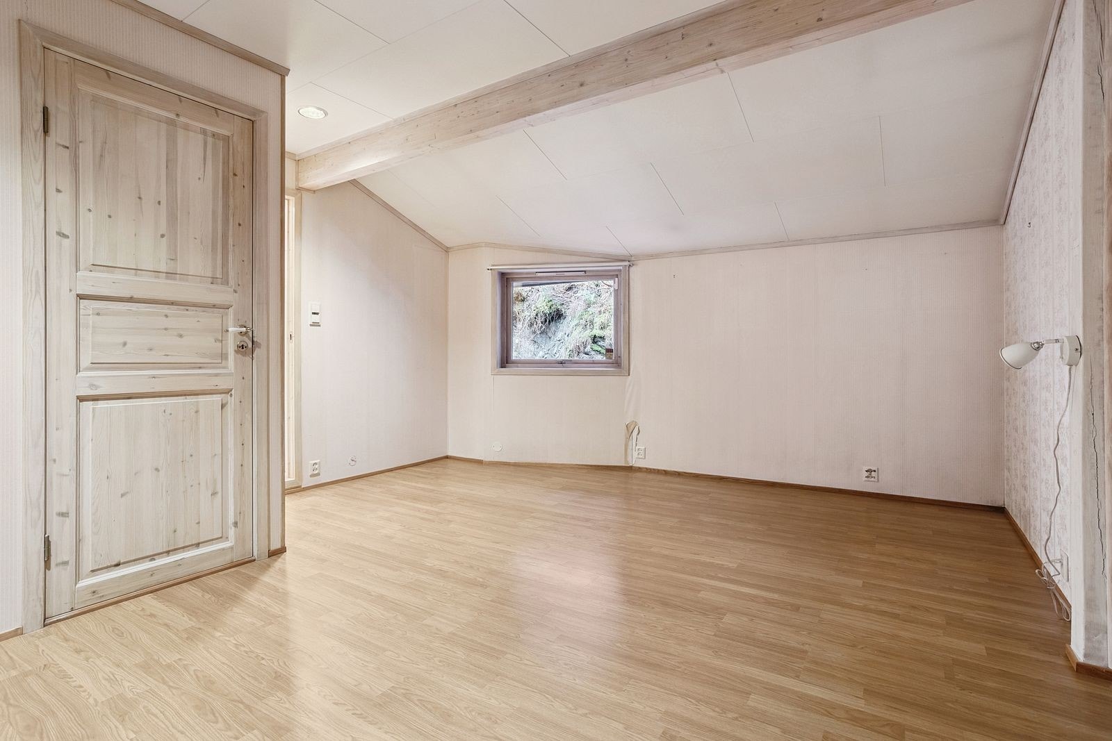 Hovedsoverommet er av god størrelse og kan innredes etter ønske og behov. Galleribilde