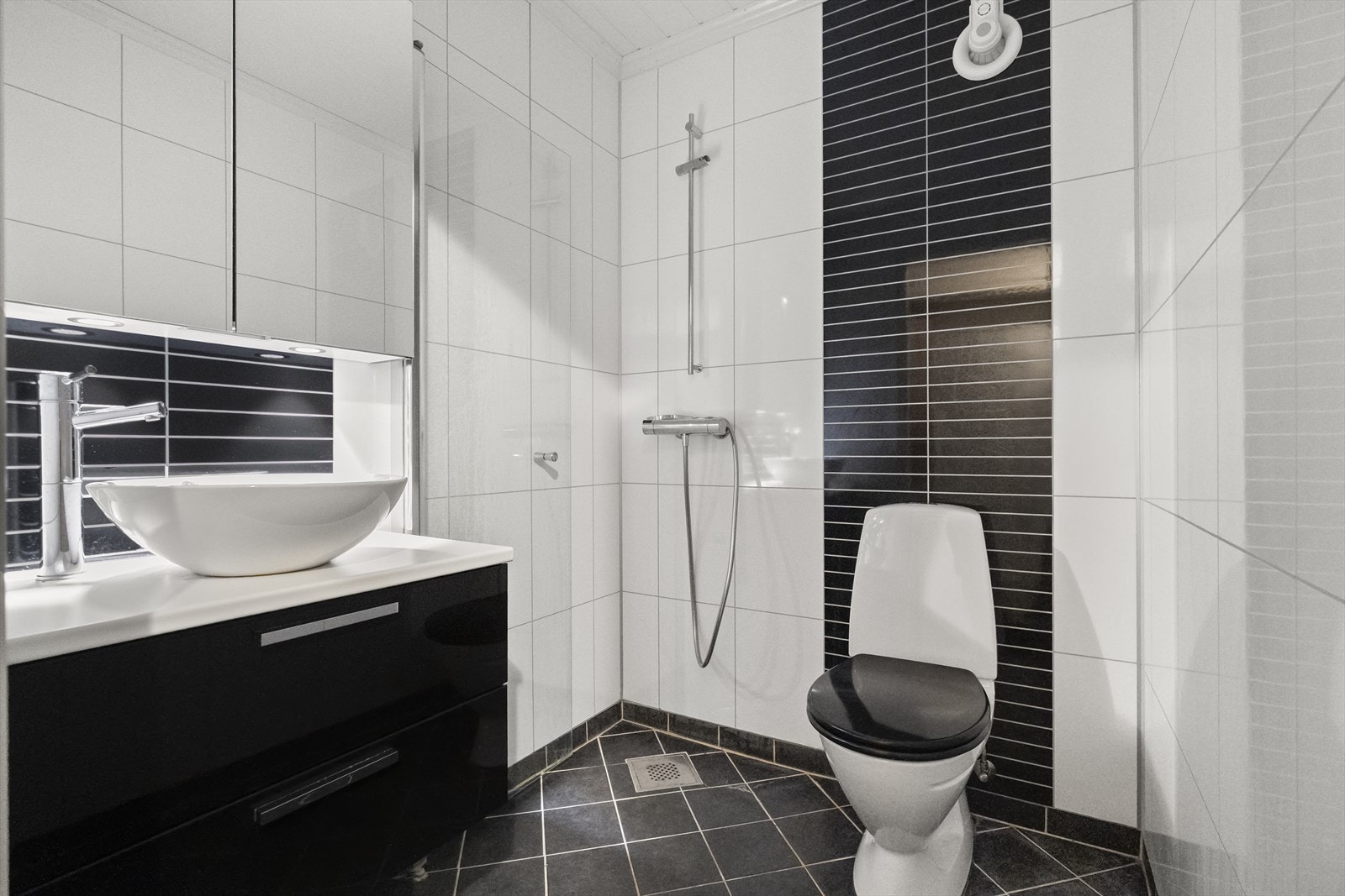 Bad i underetasje Galleribilde