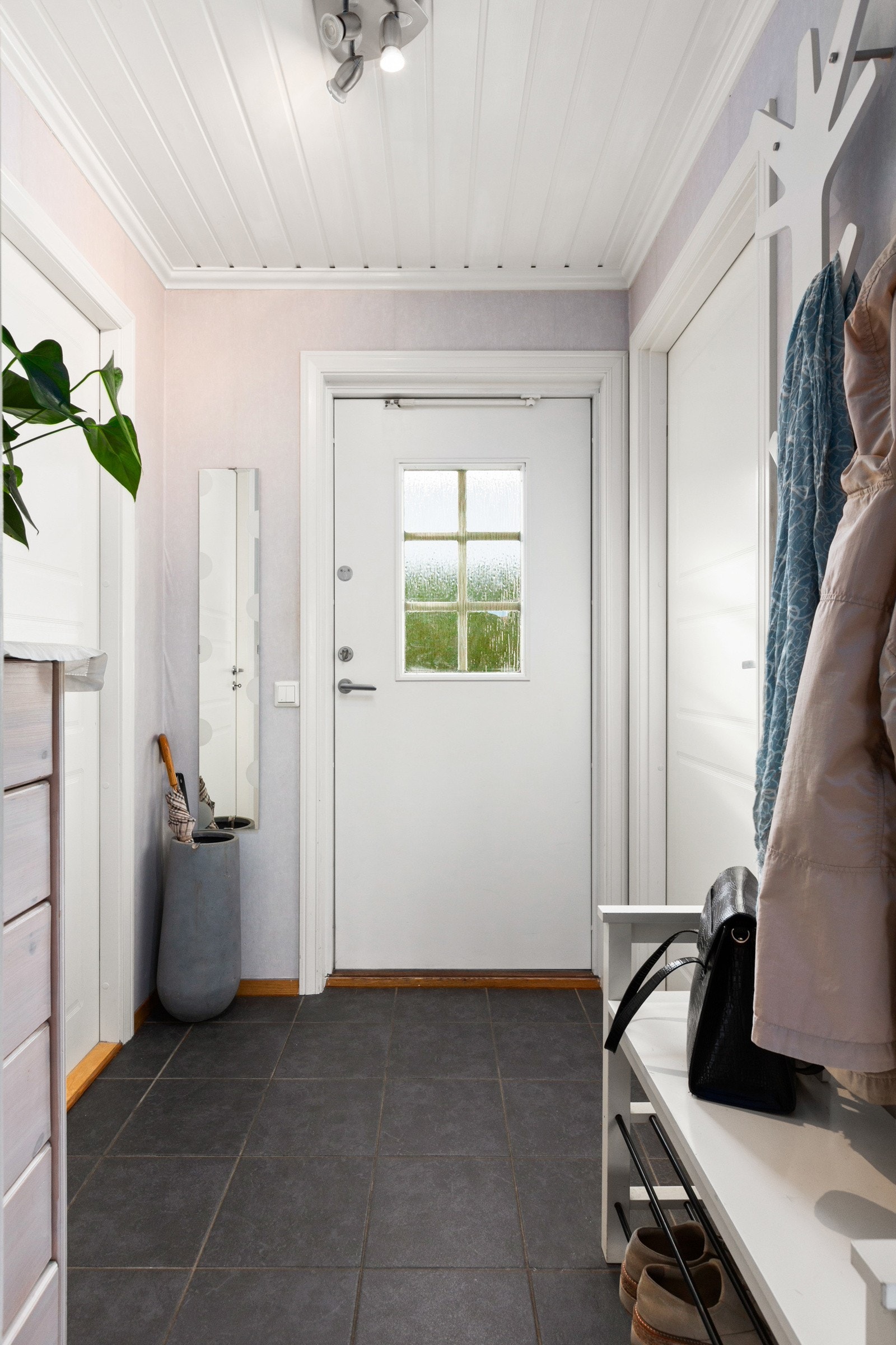 Her er det hyggelig å komme hjem og hyggelig å ønske gjester velkommen. Galleribilde