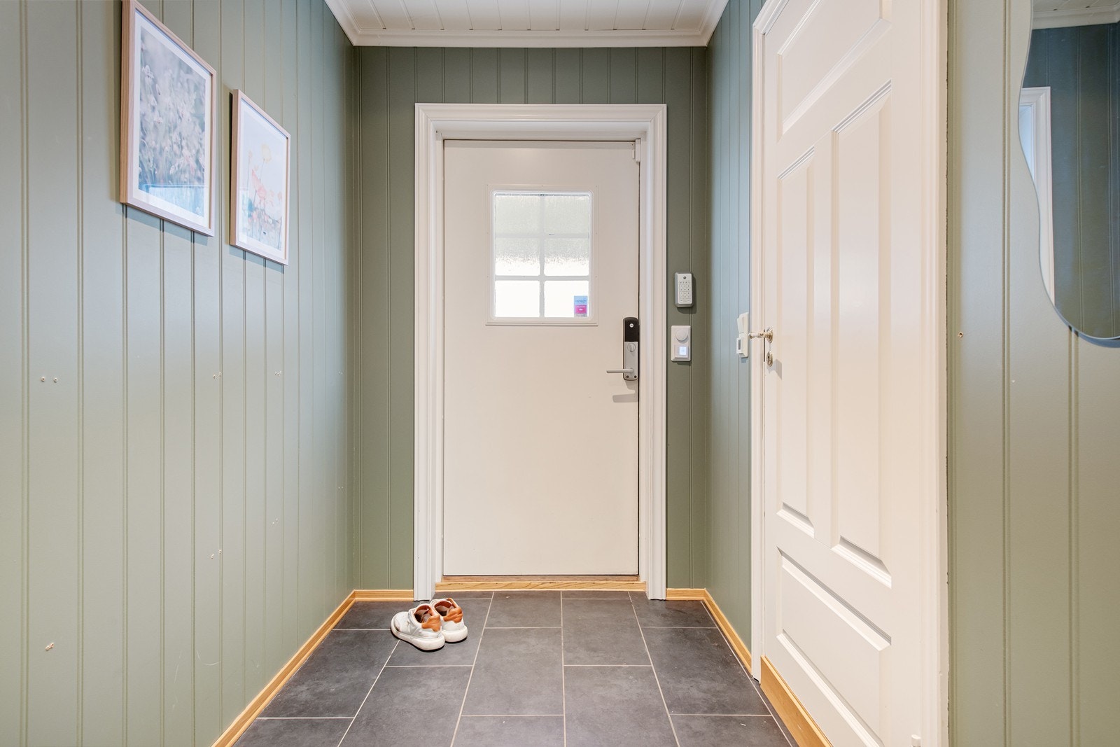 Entré i 1. etasje. Galleribilde