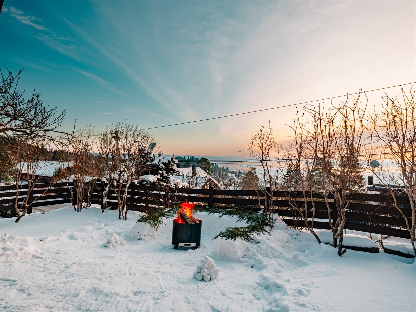 Et ekte vinterparadis ved markagrensen med utallige skiløyper og skianlegg like utenfor inngangsdøren Galleribilde