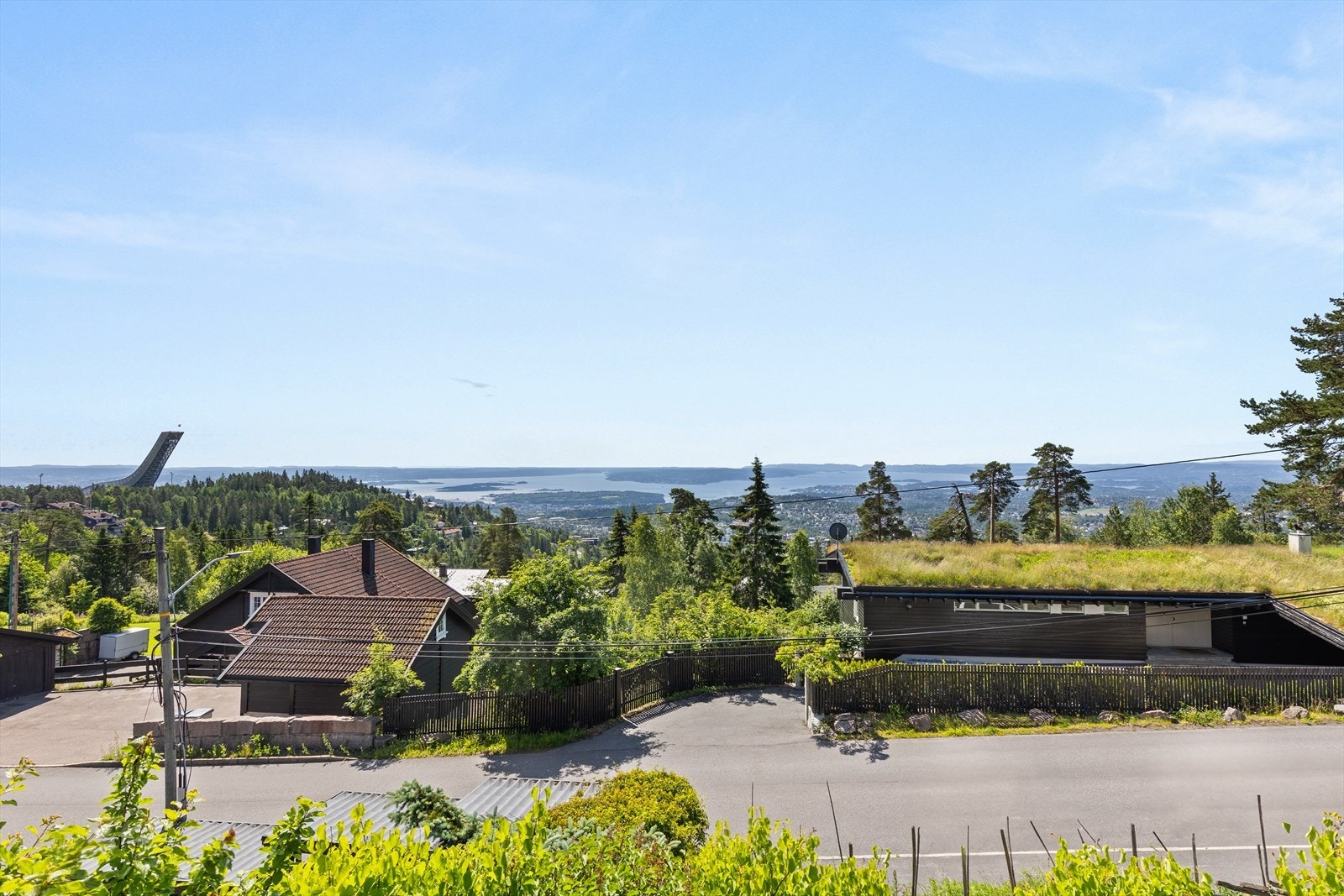 Høyt og solrikt med nydelig utsikt Galleribilde