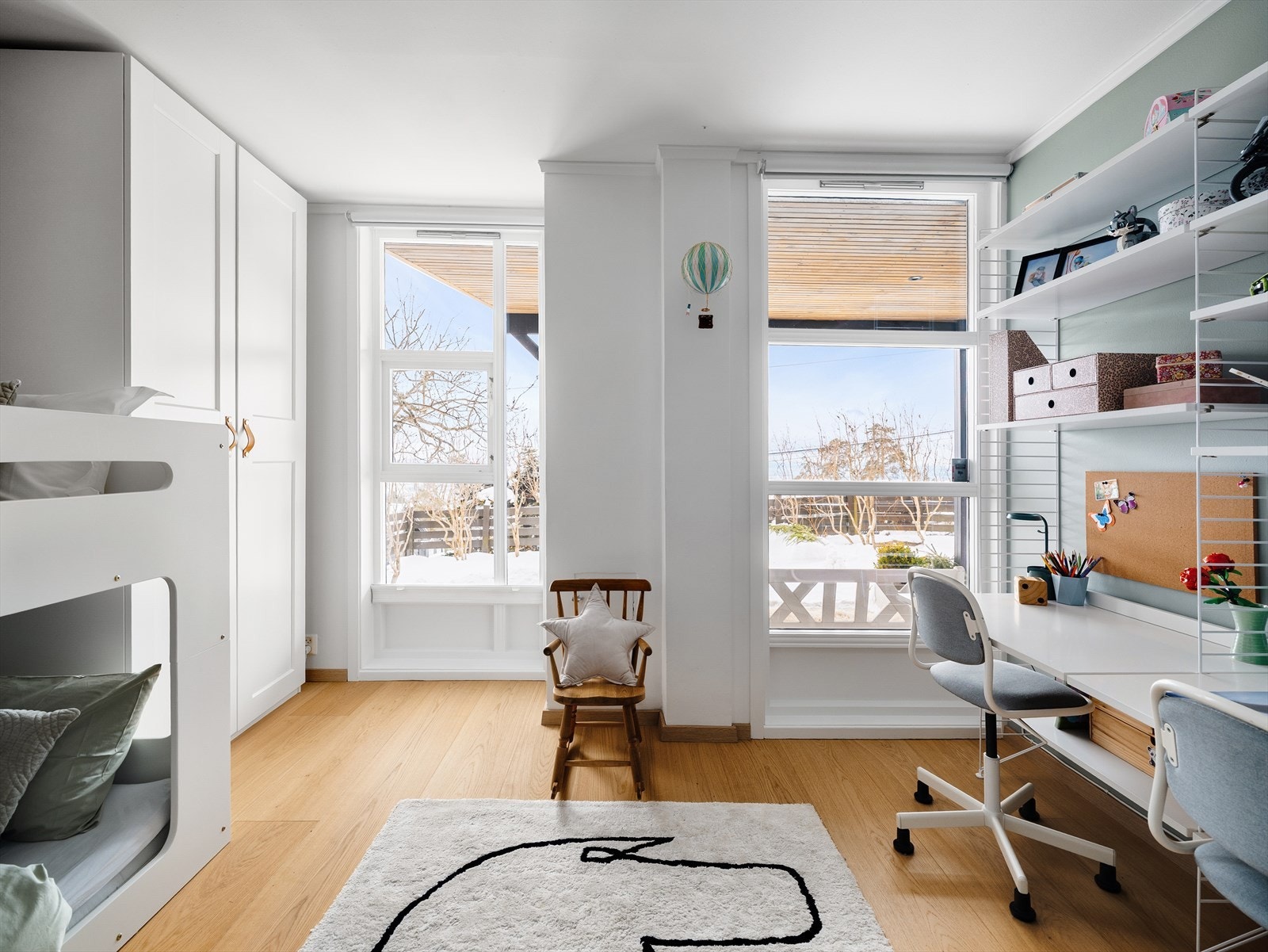 Soverommet egner seg utmerket som barnerom, ungdomsrom eller hjemmekontor Galleribilde