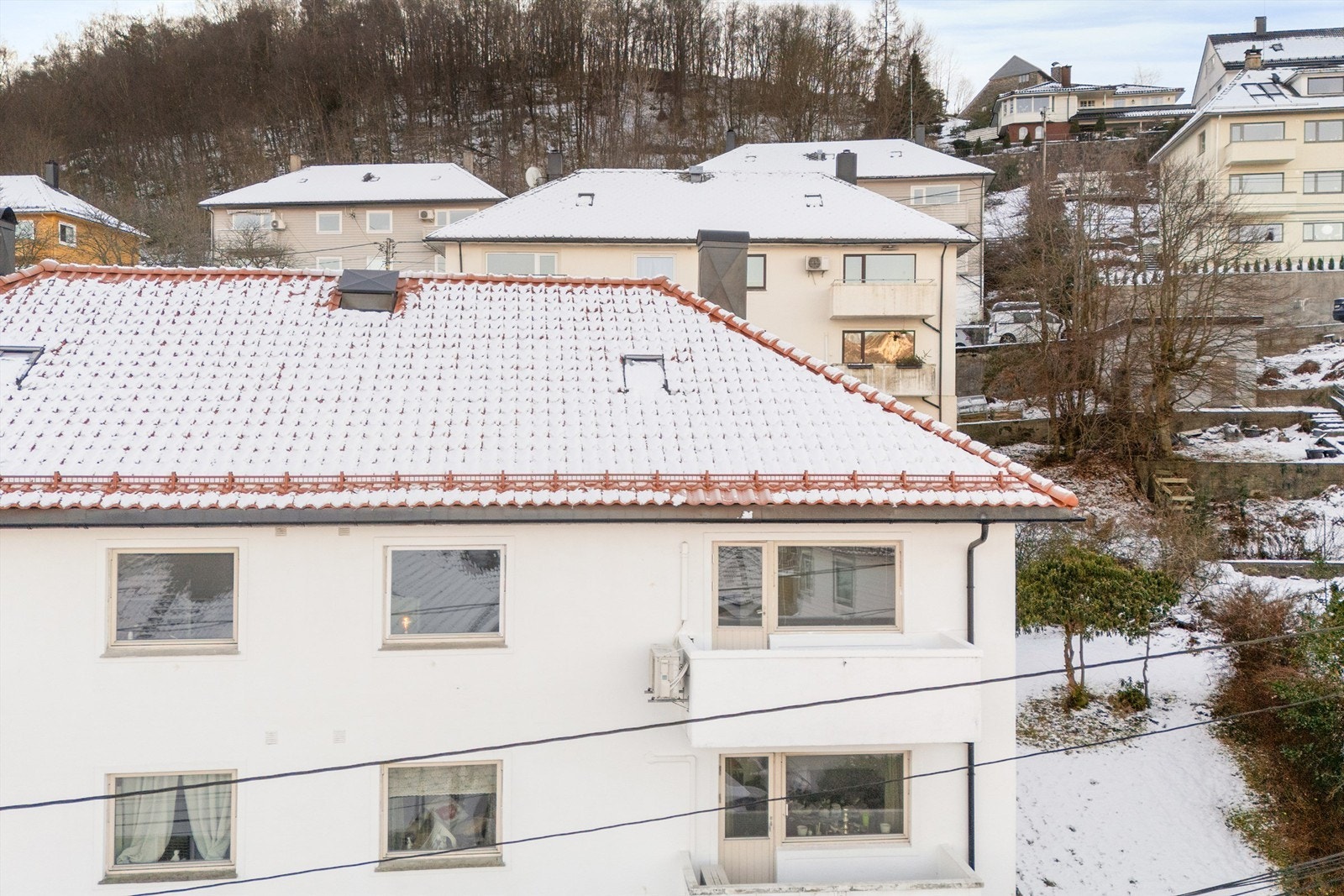 Sameie byttet taket i 2025, dette er allerede nedbetalt. Galleribilde