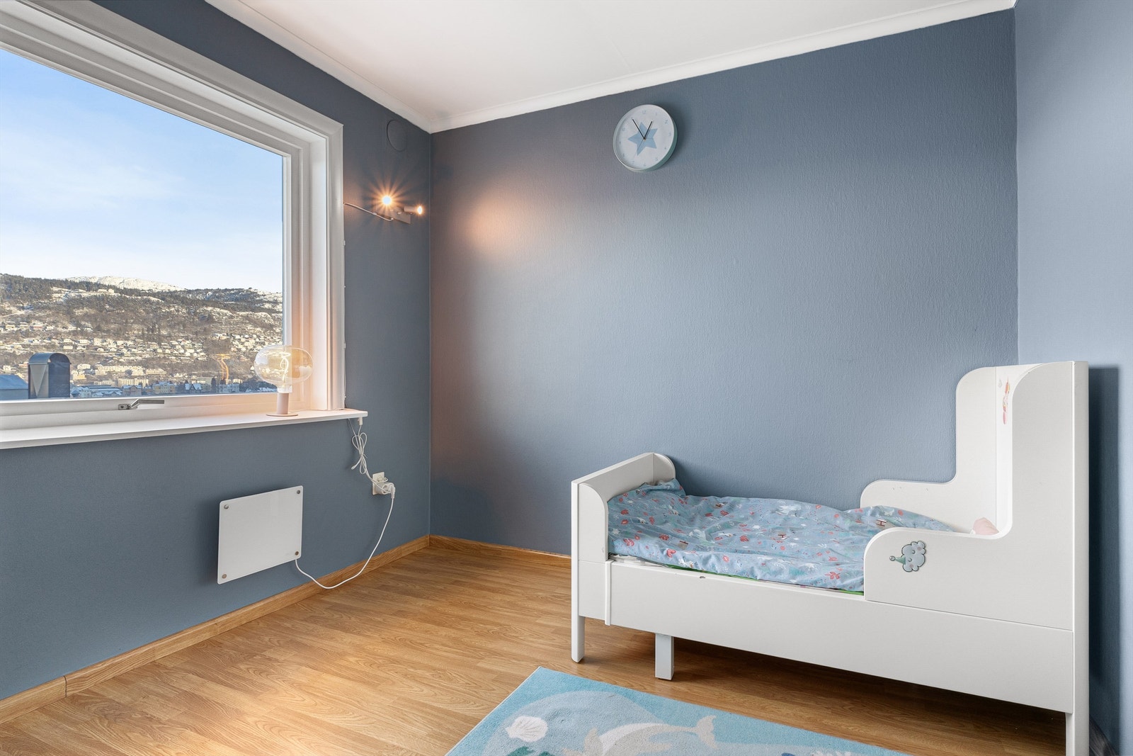 Det blir idag brukt som barnerom og har fantastisk utsikt utover byfjorden. Galleribilde