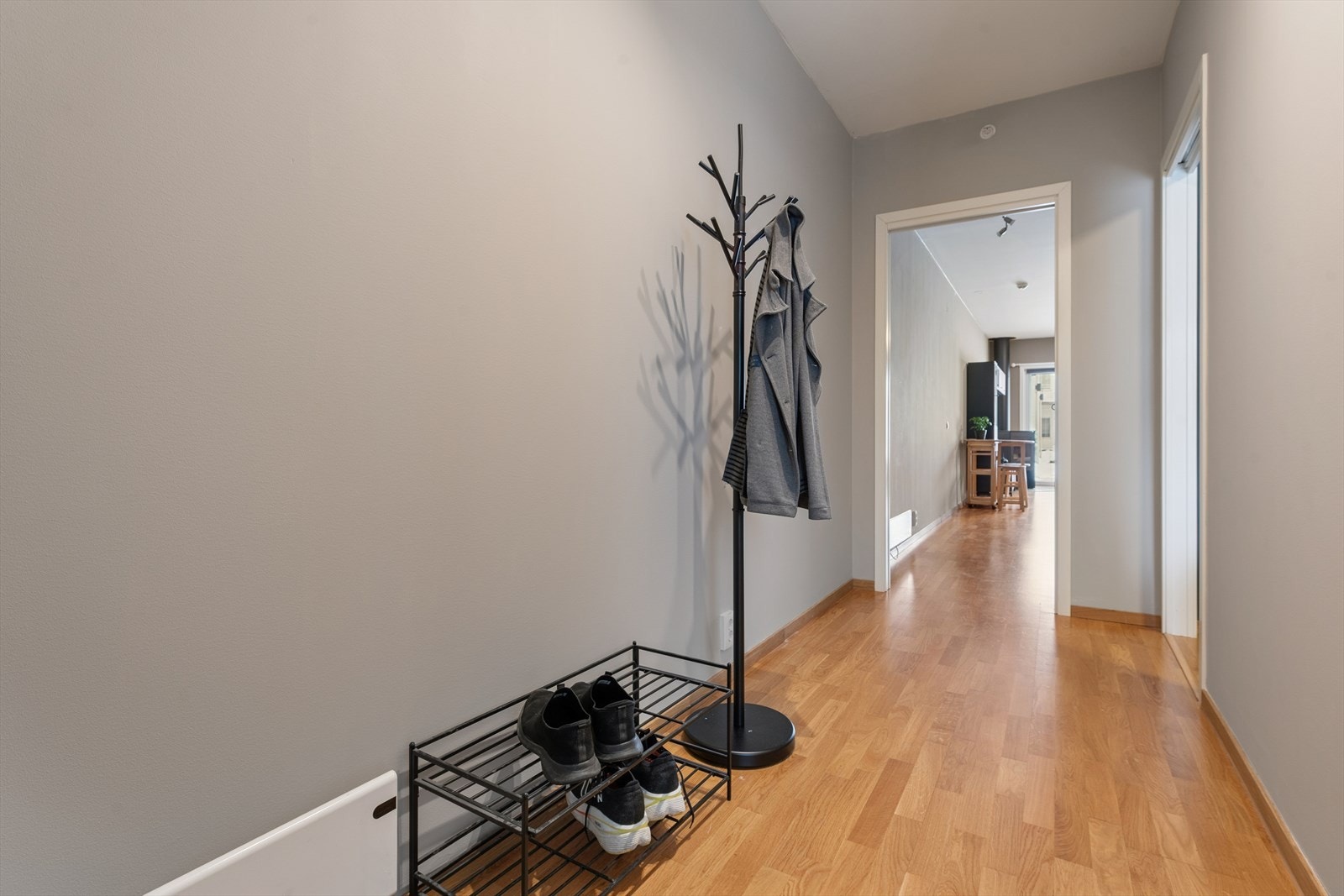 Det er også god plass til et oppbevarings møbel i gangen. Galleribilde