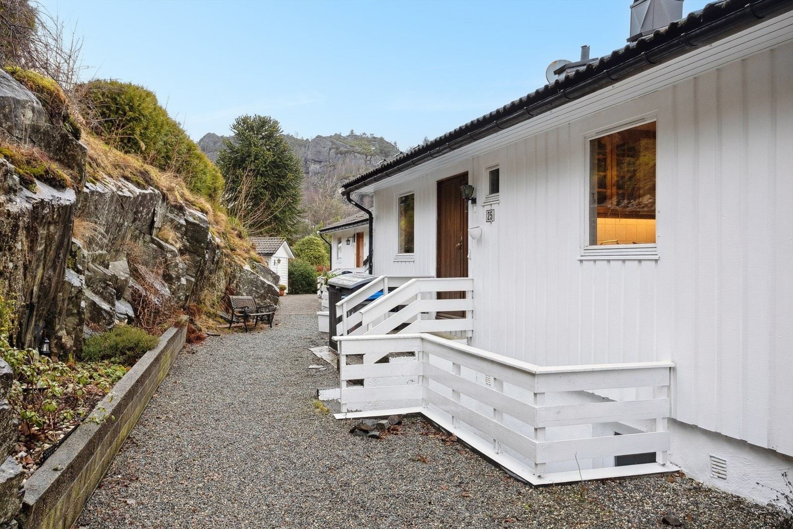 Enkel adkomst til Bakkevegen 25 Galleribilde