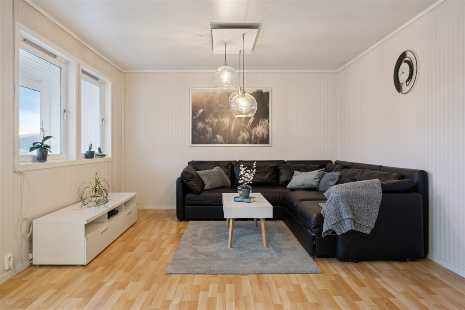 God plass til salong gruppe Galleribilde