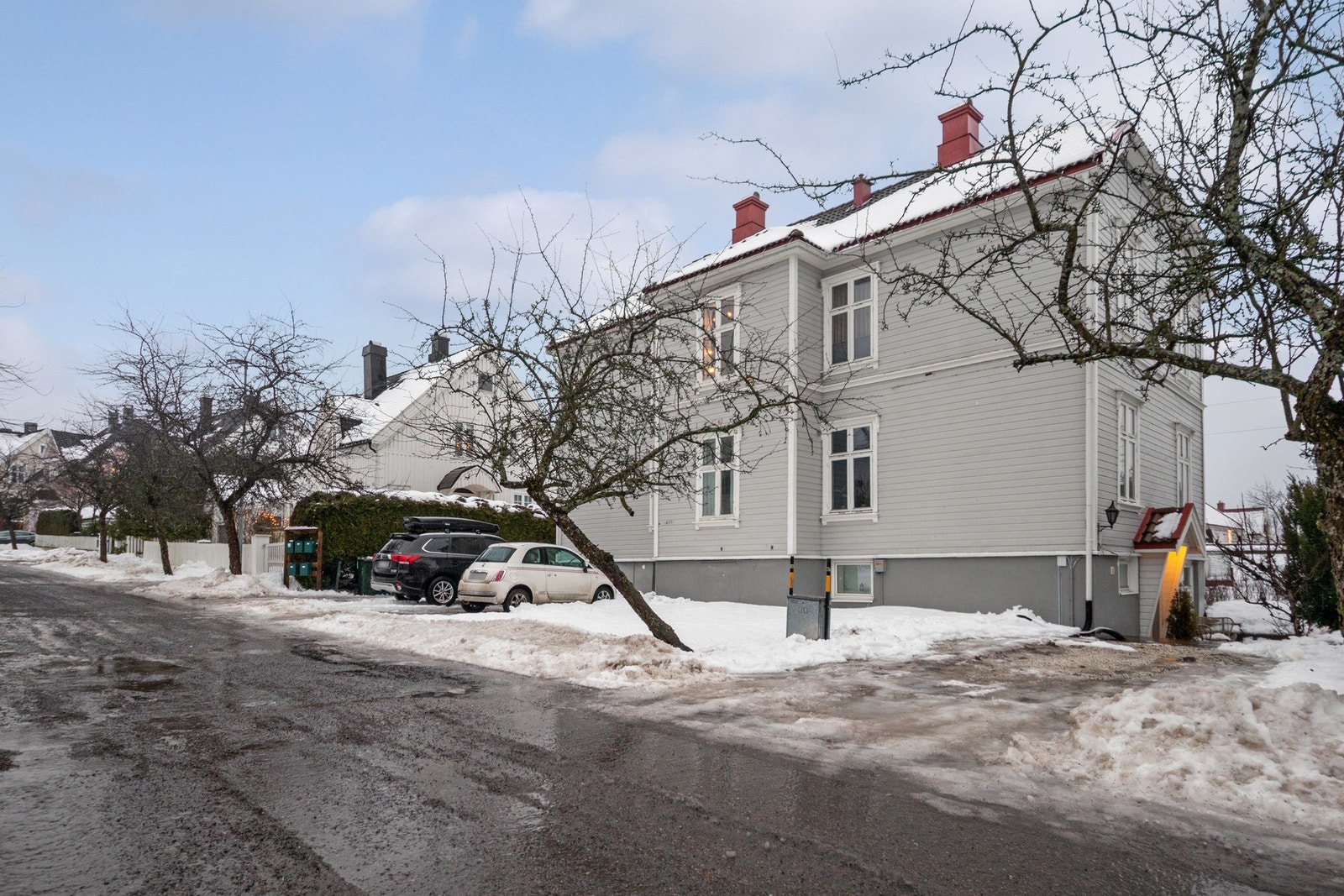 Seksjonen disponerer én fast parkeringsplass. Galleribilde