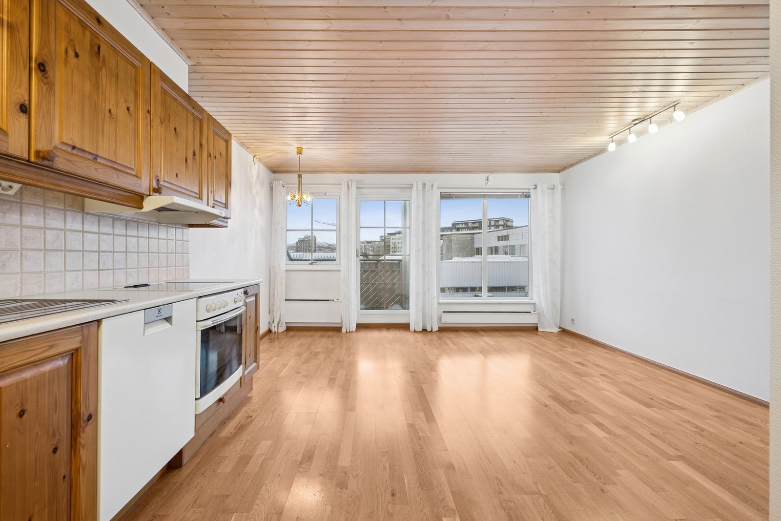 I tilknytning stue/ kjøkken er det en praktisk bod. Galleribilde