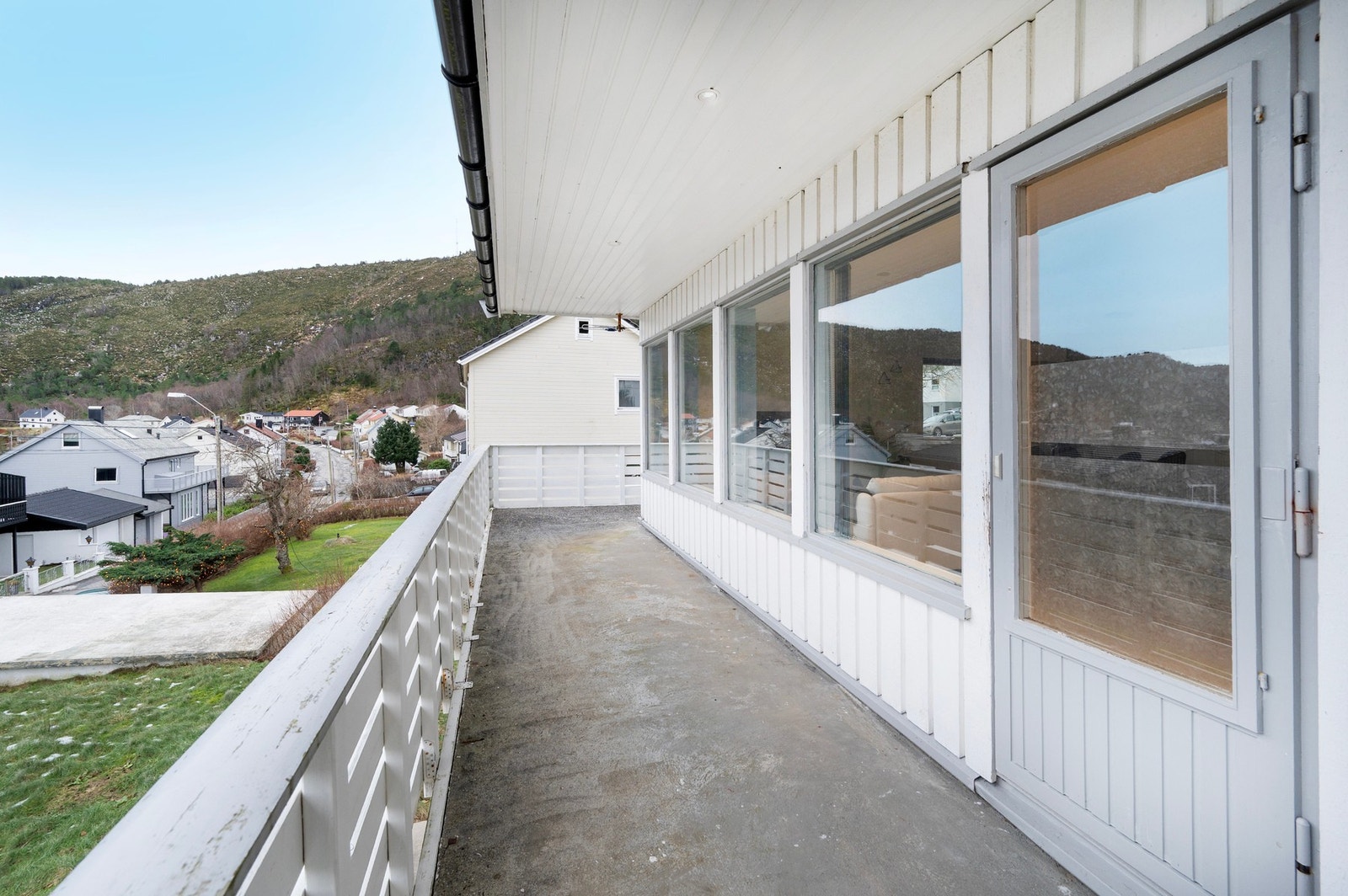 Verandaen både mot sør og øst. Galleribilde