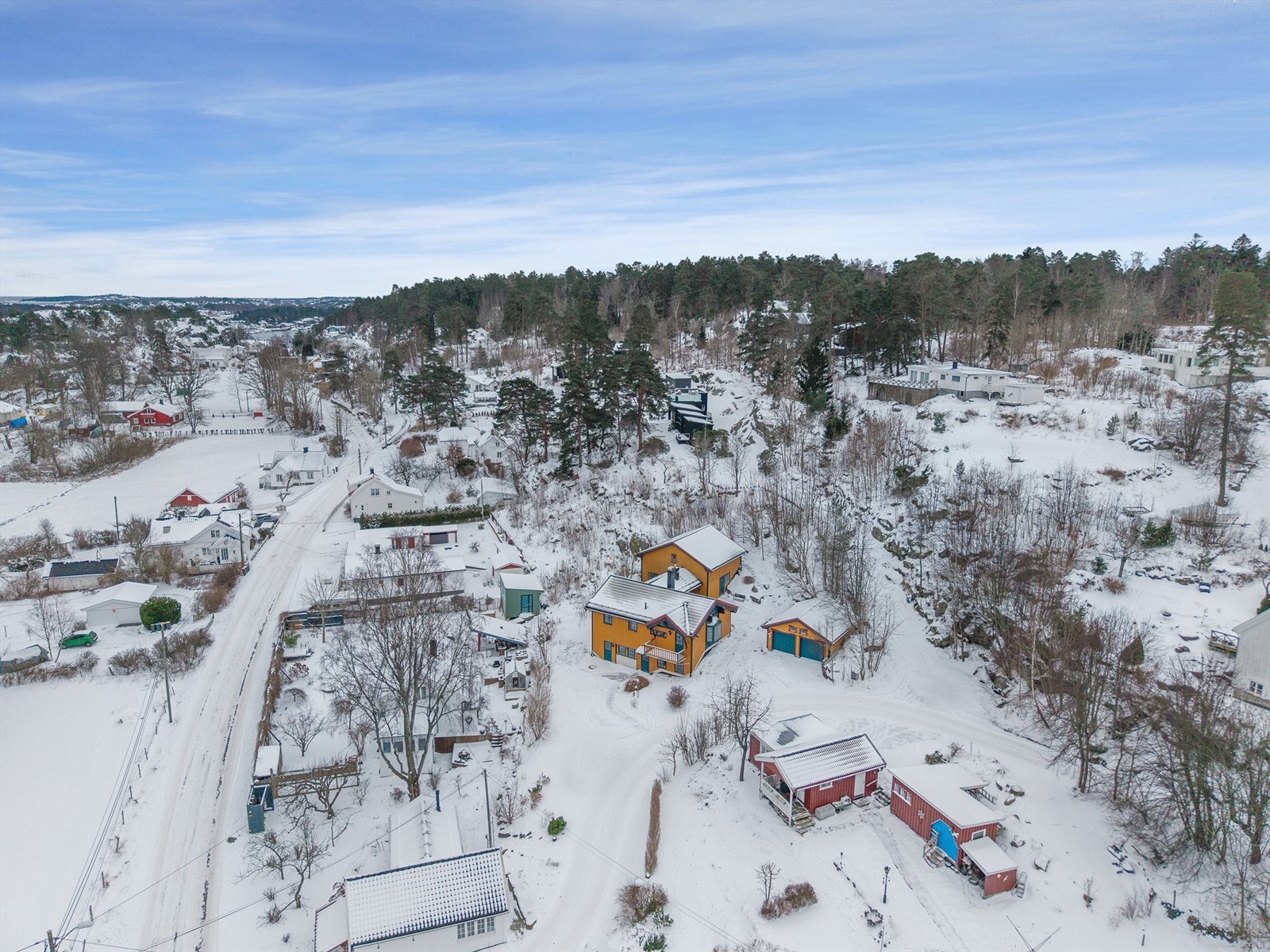 Eiendommen ligger i Dalen, et hyggelig område mellom attraktive Engø og Ormelet. Galleribilde