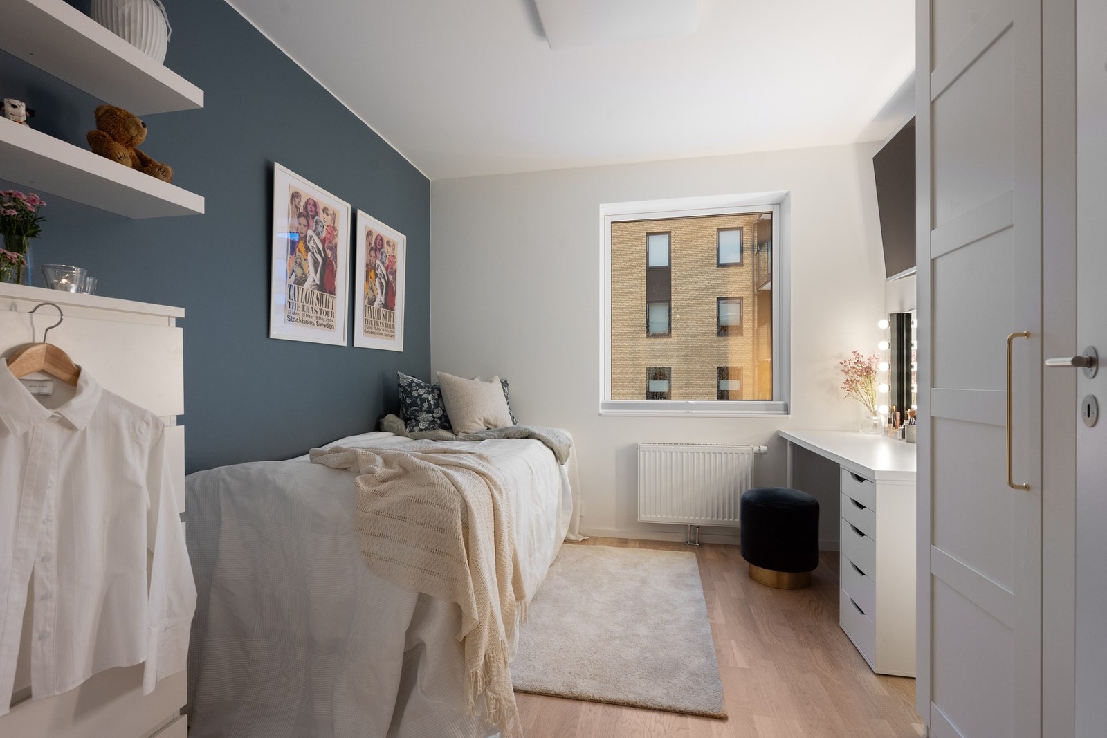 Soverom 3 med garderobeskap Galleribilde