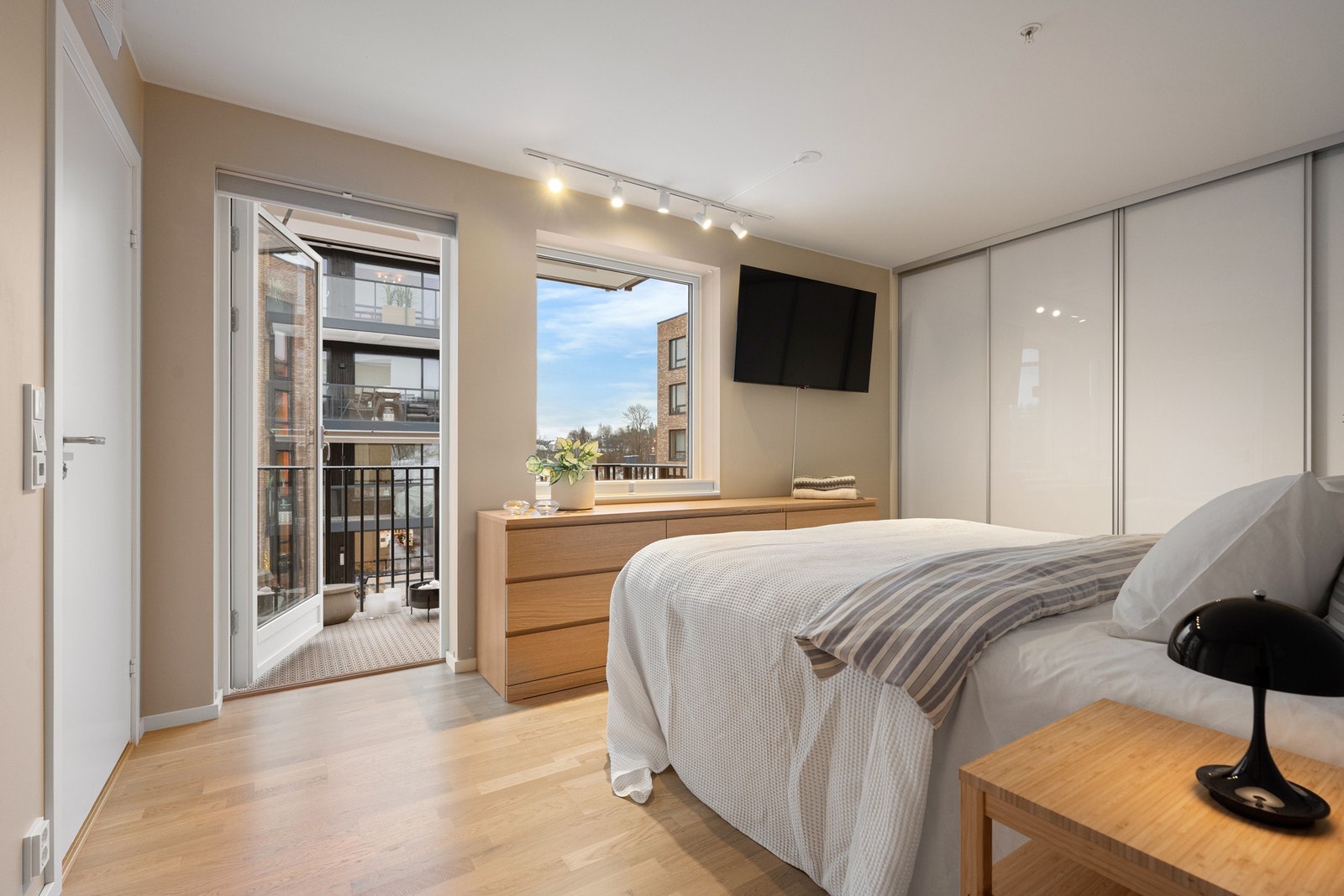 Utgang til østvendt balkong (4 m²) Galleribilde