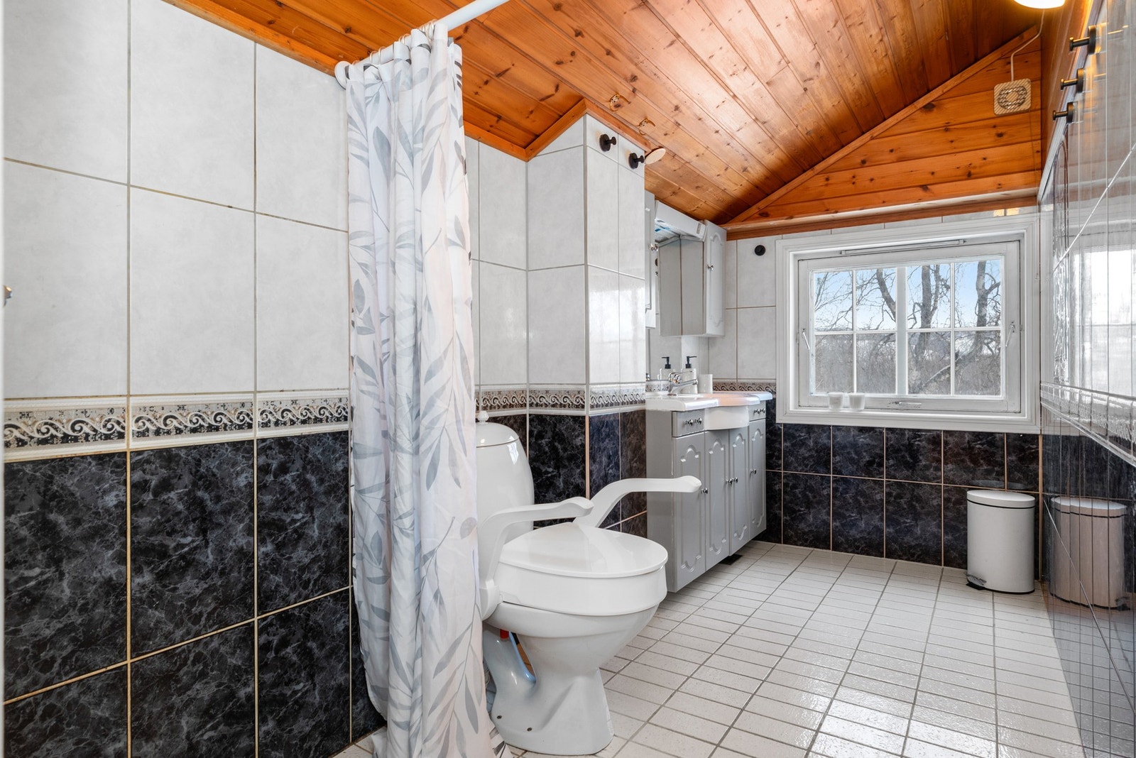 Bad på 5,5m². Galleribilde