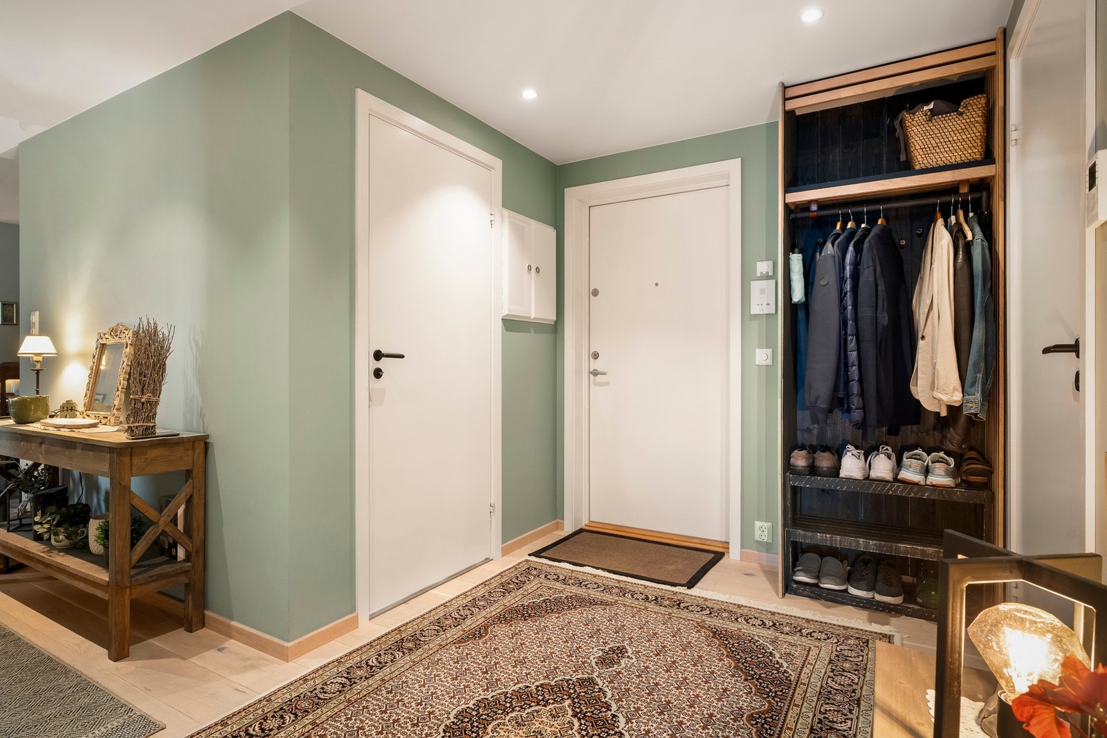 Entré/gang. Galleribilde