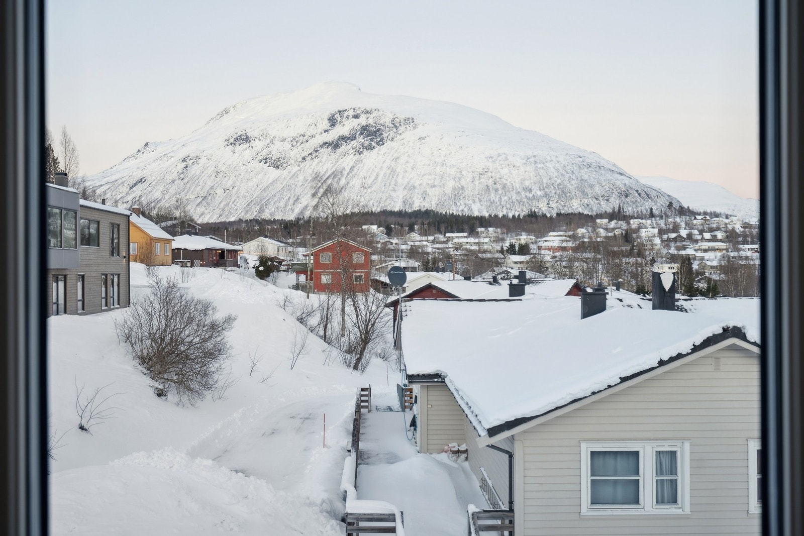 Utsikt og kjøkken Galleribilde