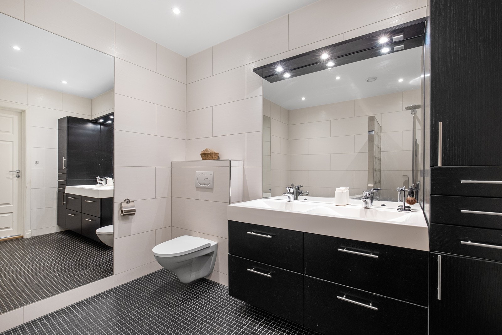 Bad 1. etasje Galleribilde