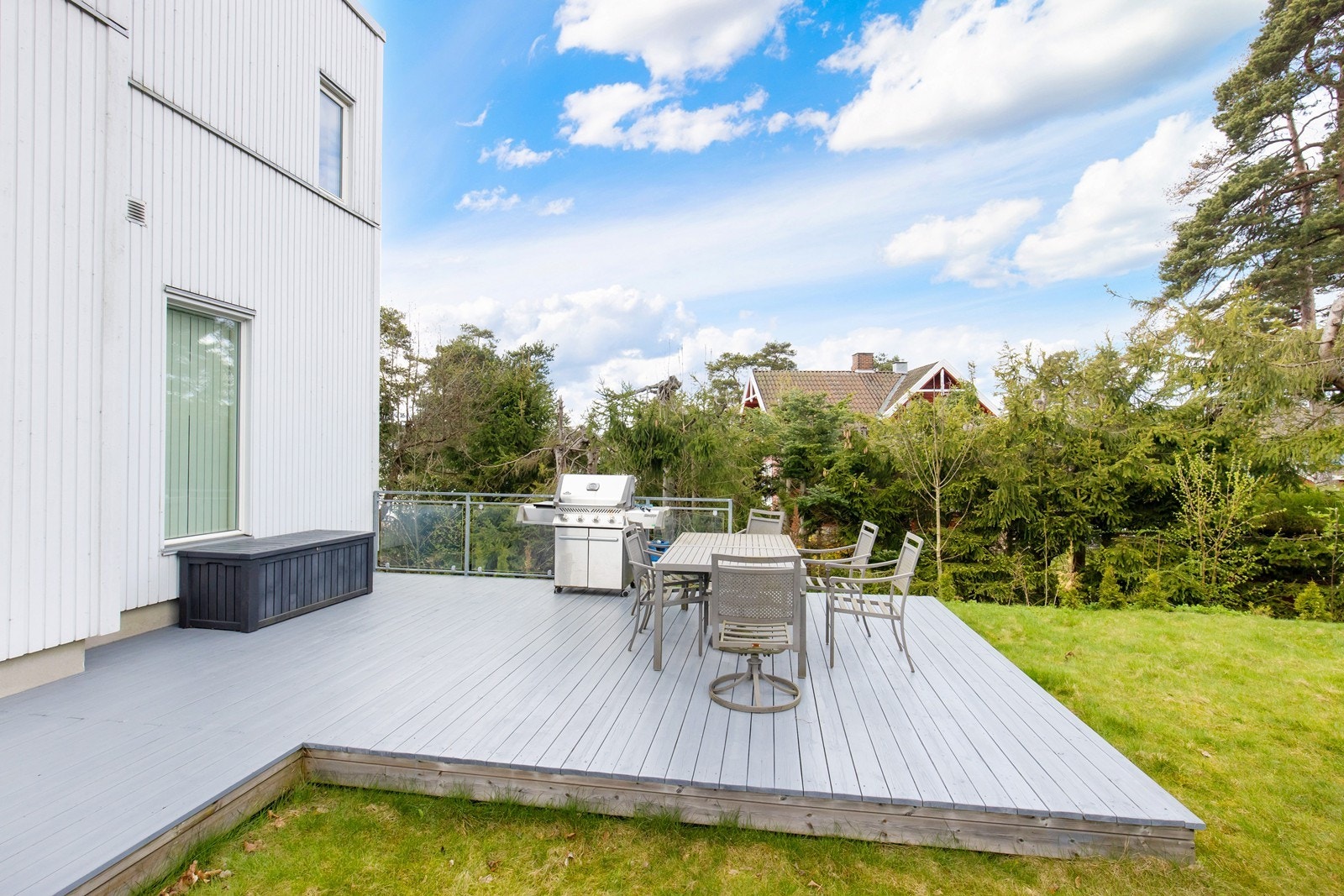 Terrasseplatting på nordsiden. Galleribilde