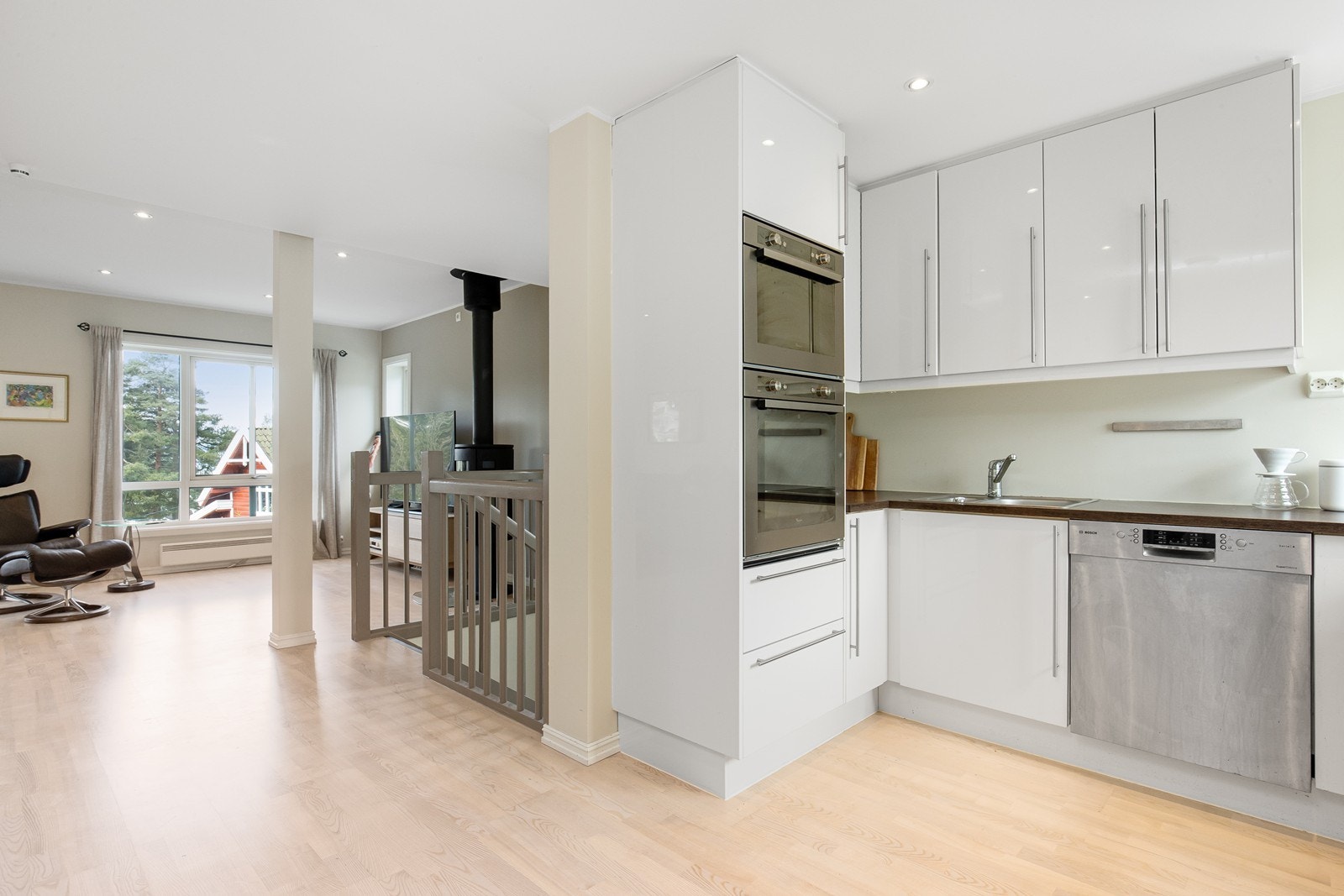 Åpen løsning inn mot stue Galleribilde