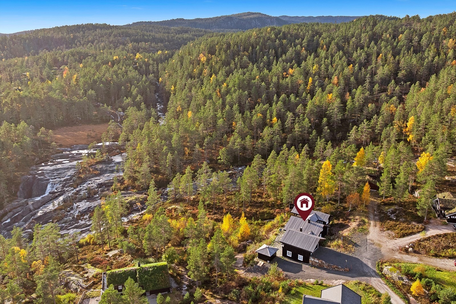 Nydelige turmuligheter sommer som vinter gjør Gautefallheia til en komplett helårsdestinasjon for hele familien. Galleribilde