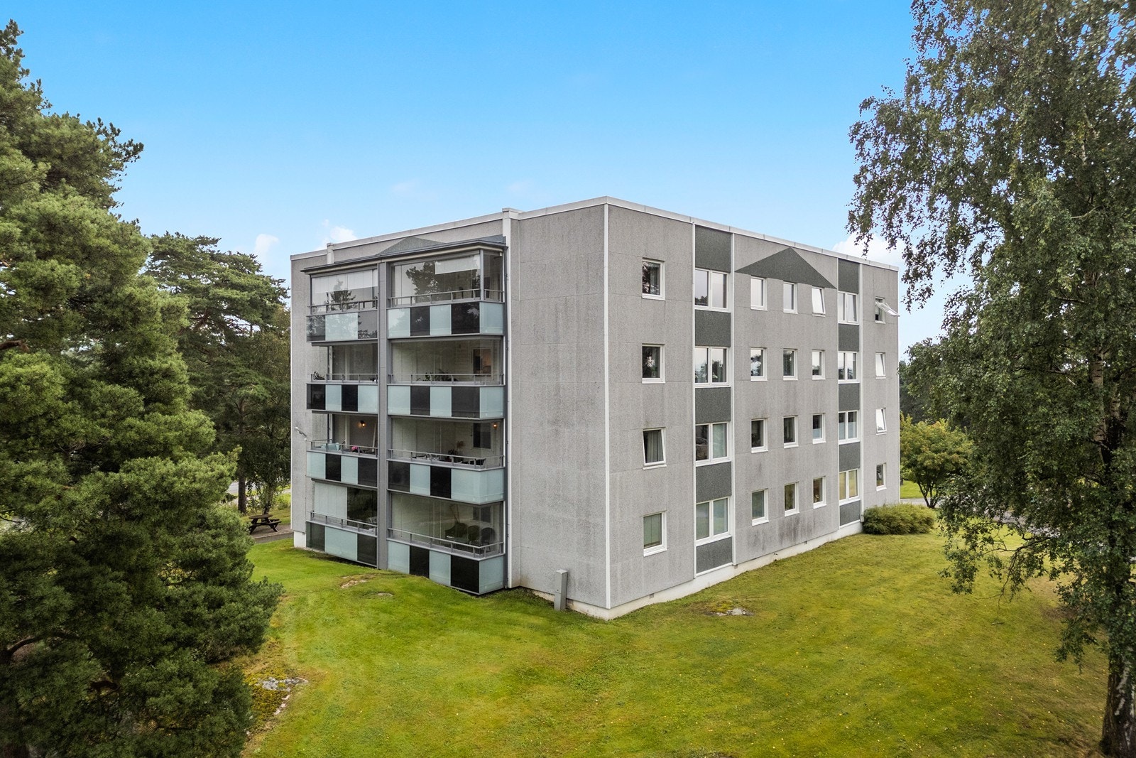 Velkommen til Blessomveien 44 presentert av Eiendomsmegler 1/v Elin Wik! Galleribilde