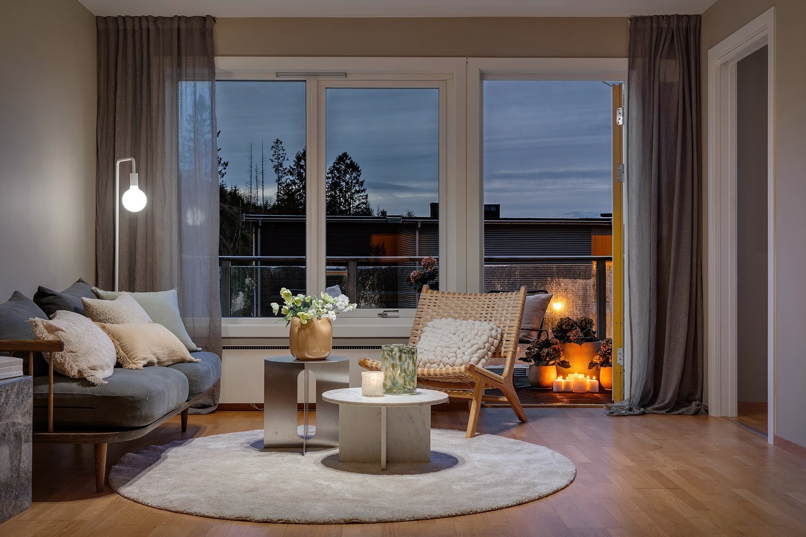 - Lagunen Storsenter er bare en kjapp kjøretur eller gåtur fra leiligheten - Galleribilde