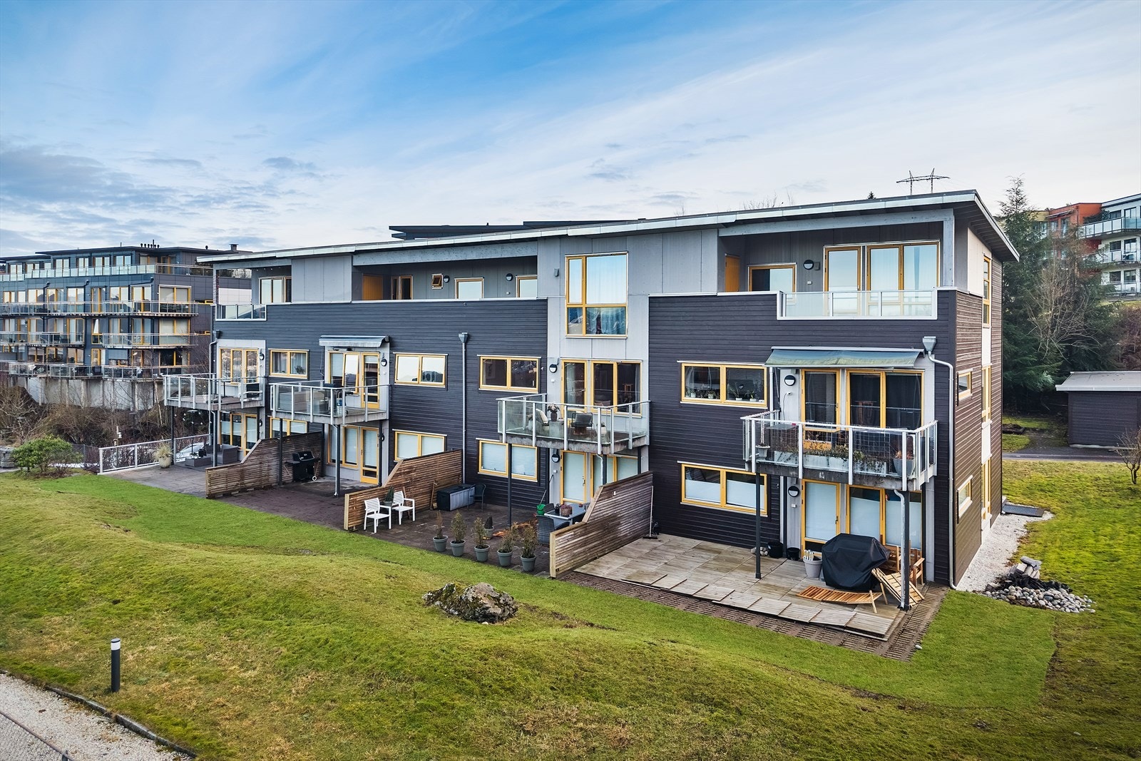 - Borettslaget består av 38 andelsleiligheter fordelt på 4 lavblokker - Galleribilde