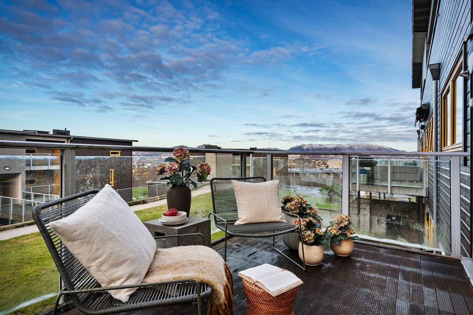 - Her kan du nyte en herlig vestvendt balkong på 9 m² - Galleribilde