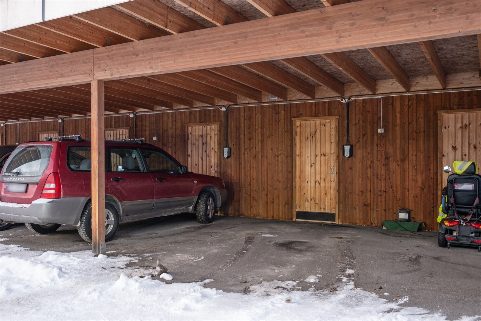 Carport og sportsbod Galleribilde