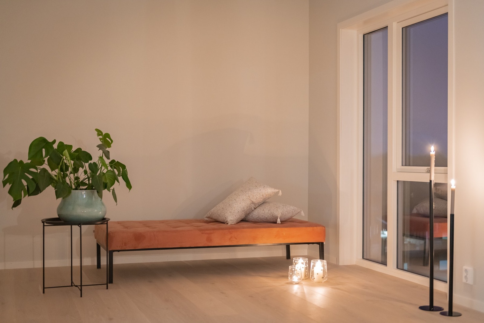 Deler av stuen som kan utgjøre leilighetens soverom nr. 3 Galleribilde