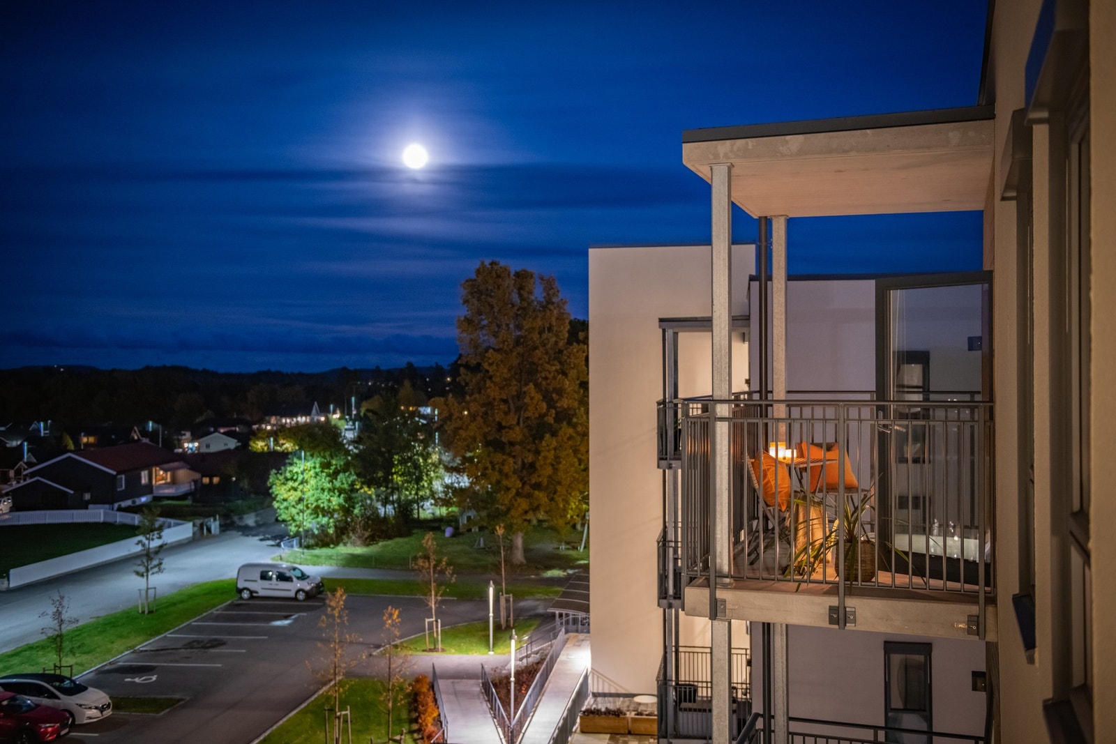 Leiligheten har 2 balkonger, på henholdsvis 21 og 6 kvm Galleribilde